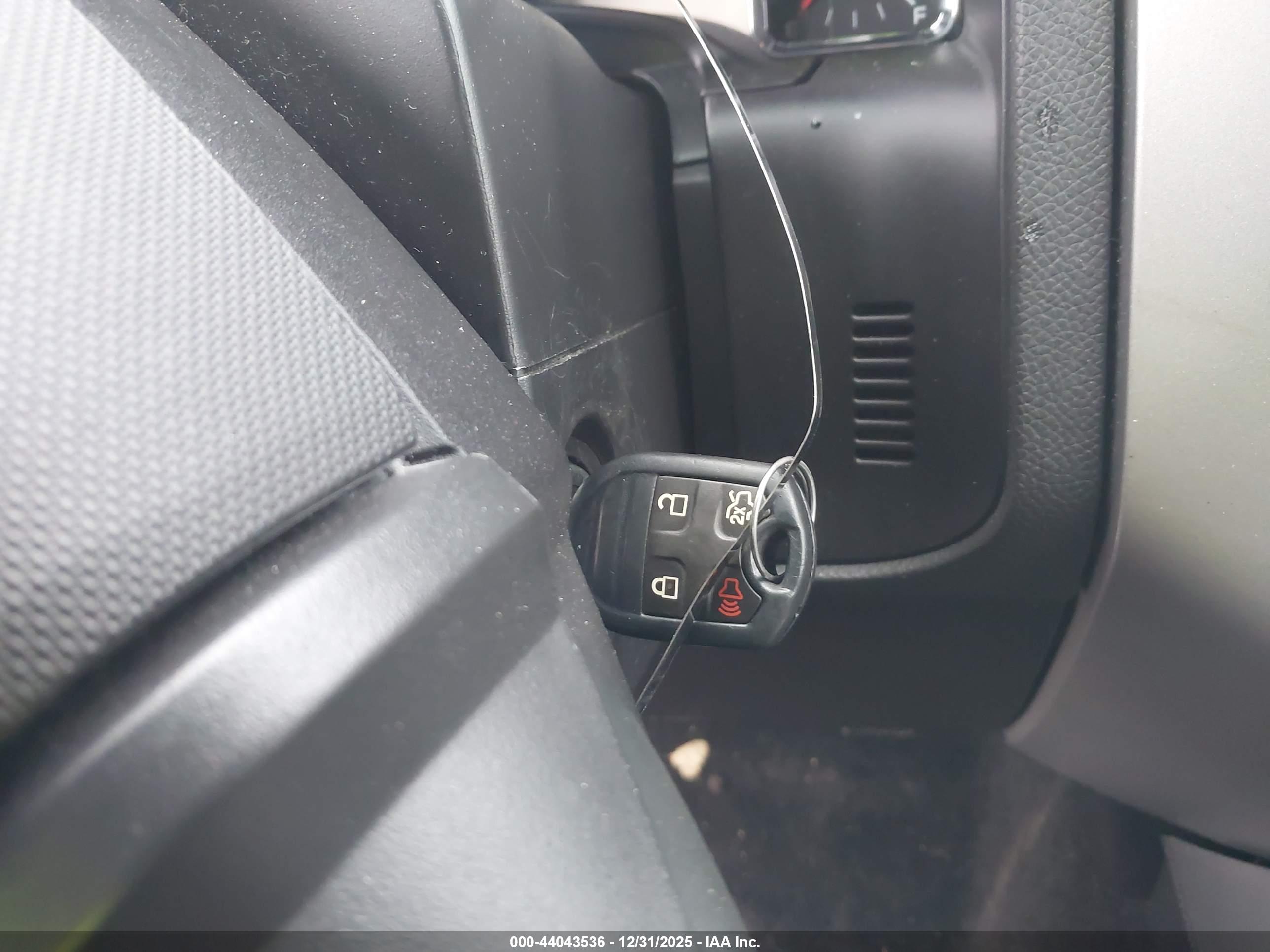 FORD EXPEDITION image 11