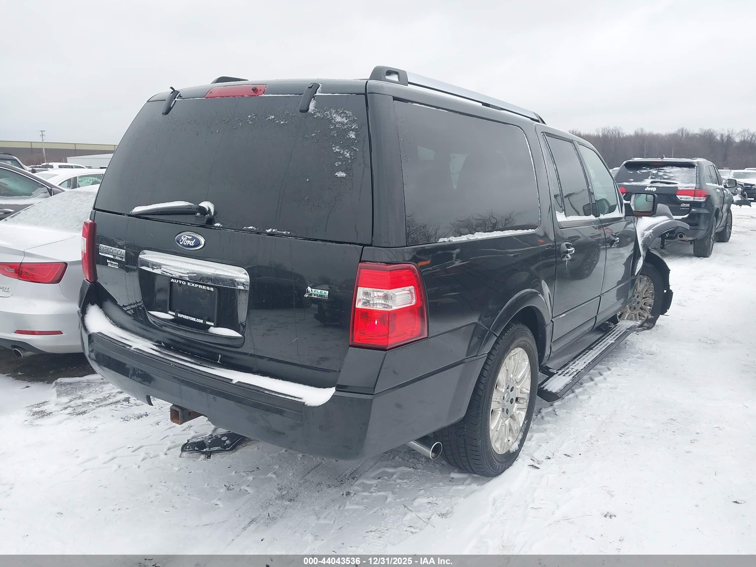 FORD EXPEDITION image 4