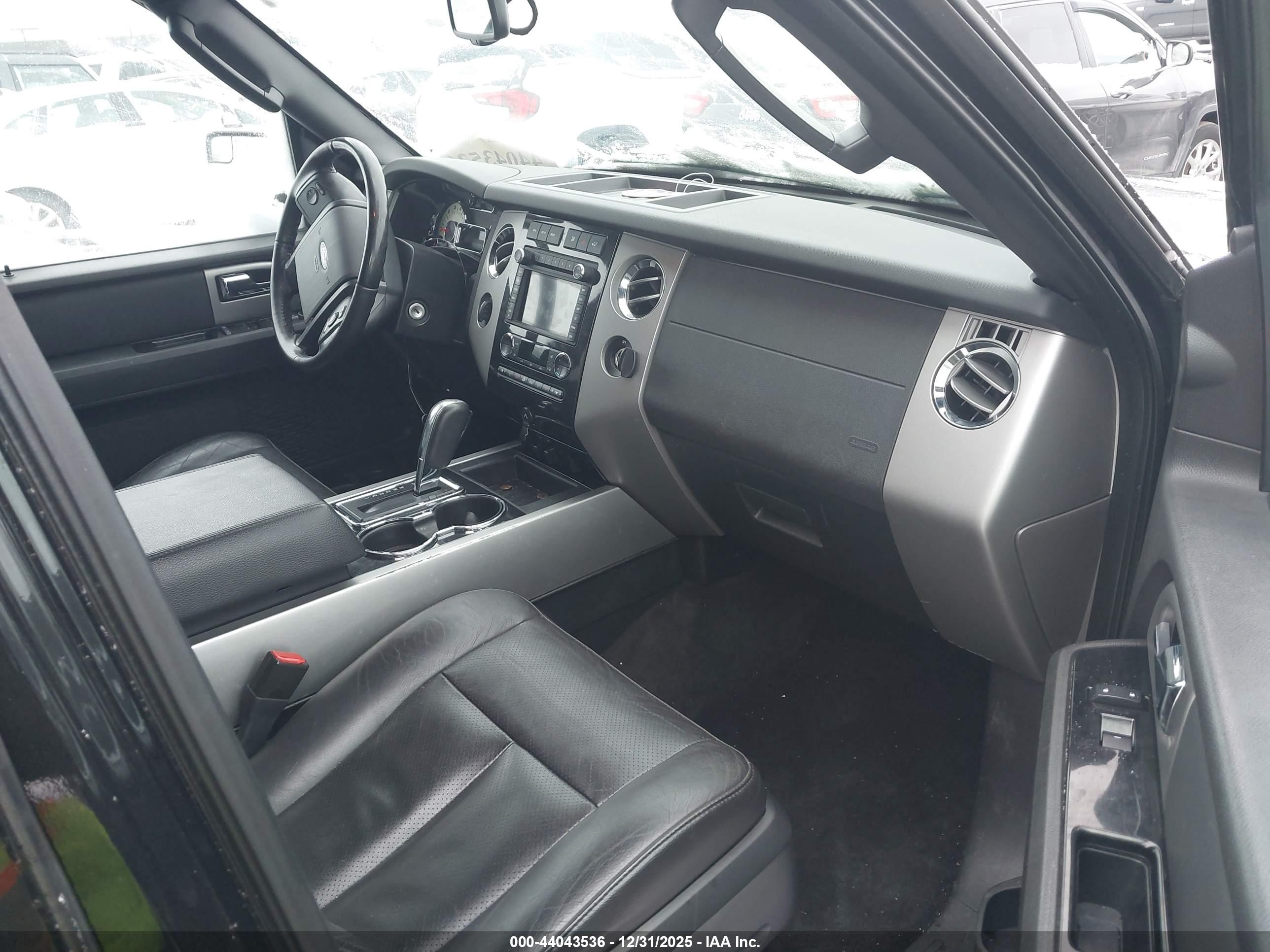 FORD EXPEDITION image 5