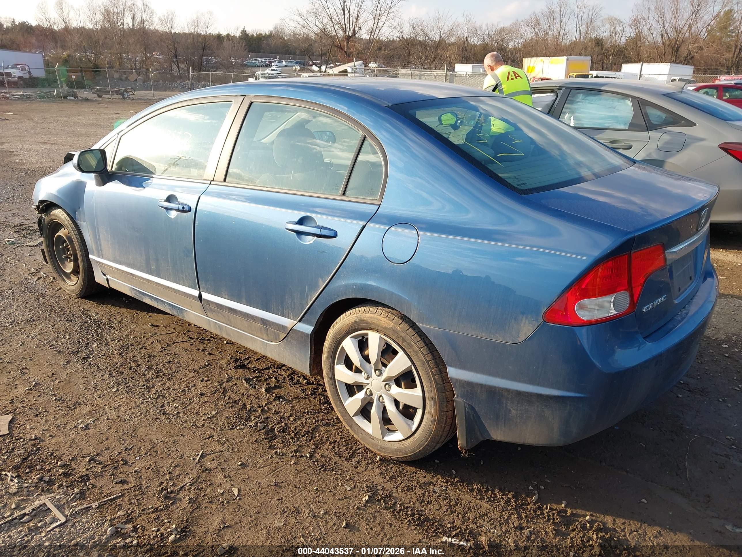 HONDA CIVIC image 3