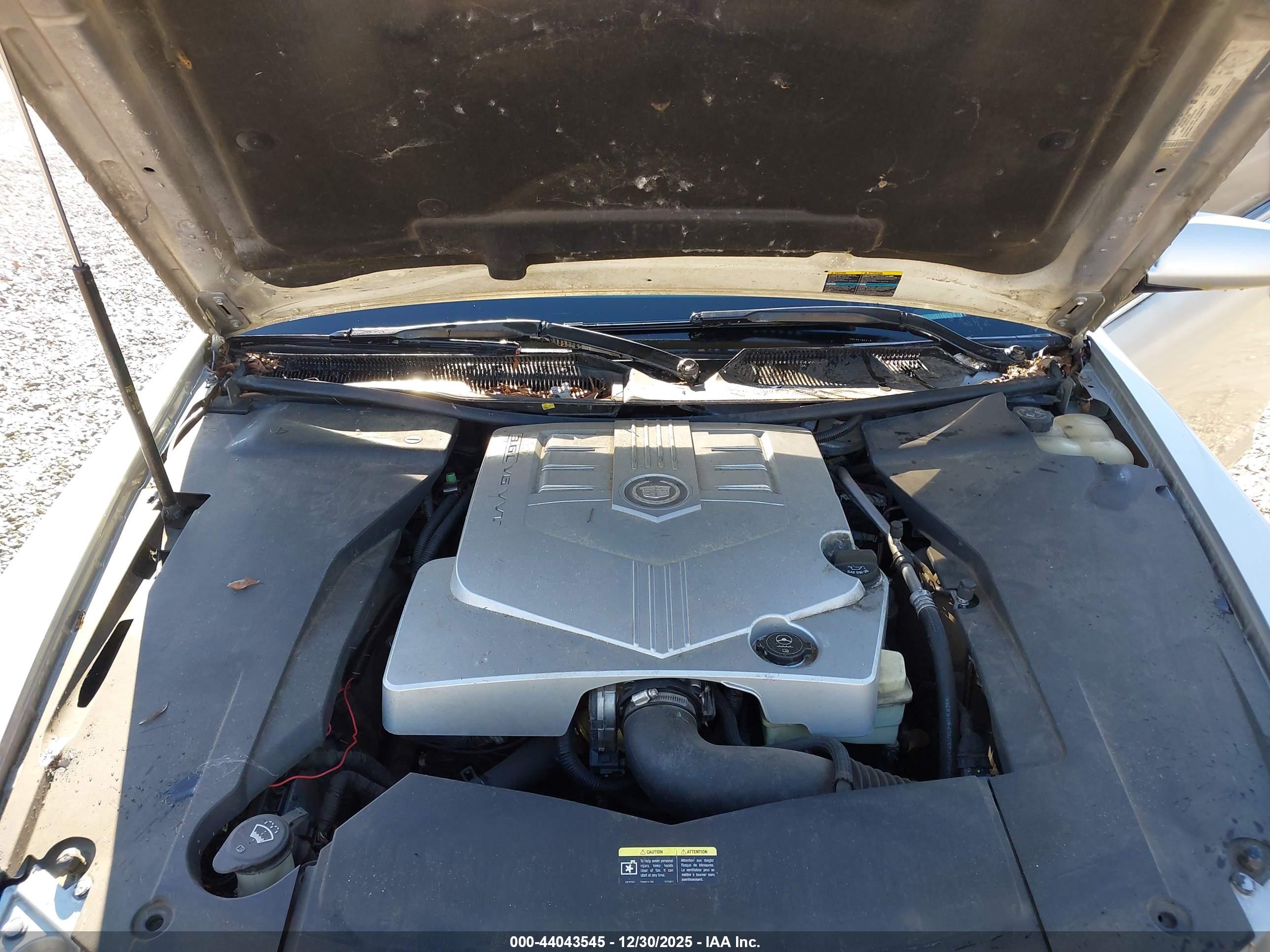 CADILLAC STS image 10