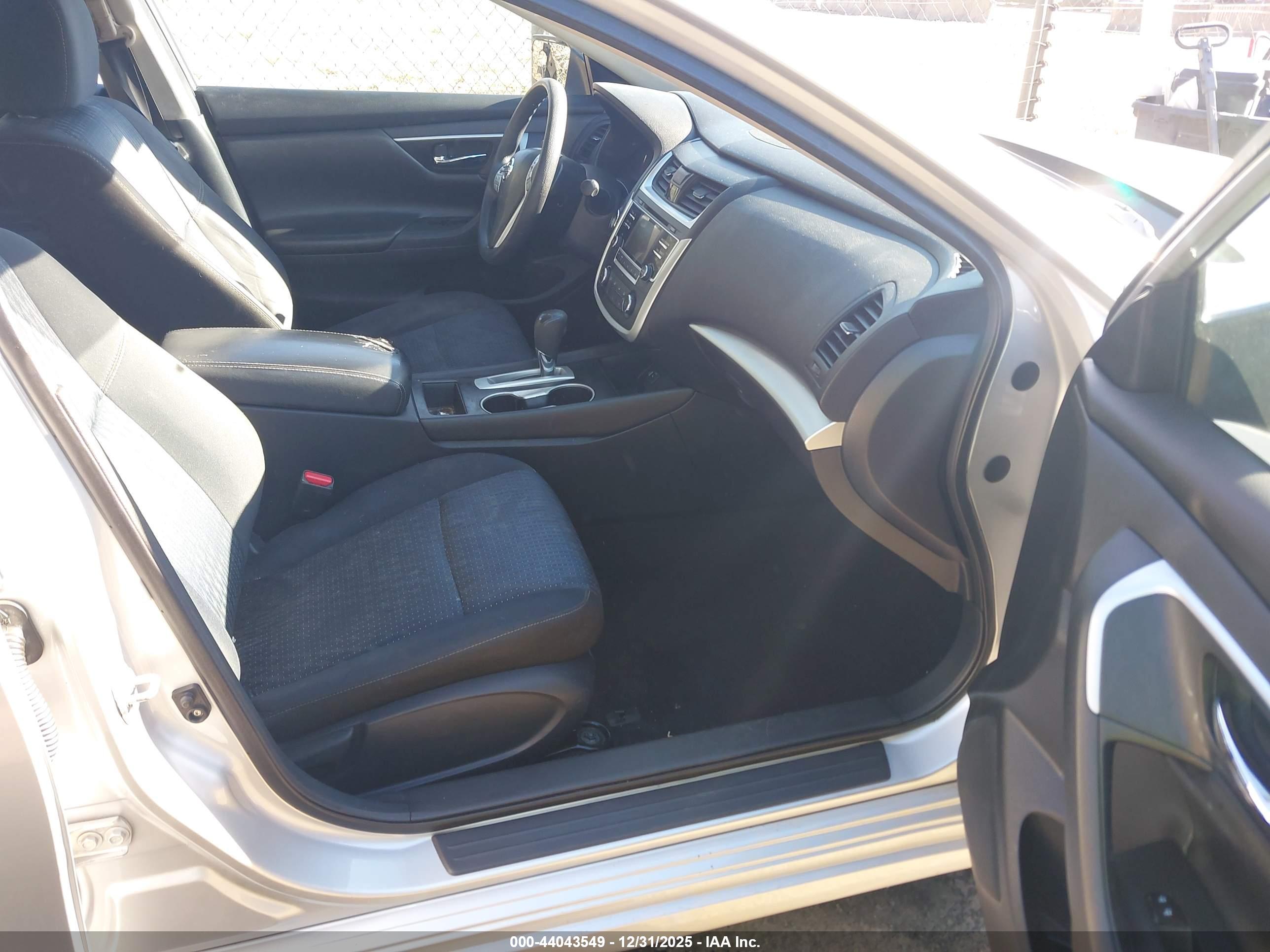 NISSAN ALTIMA image 5