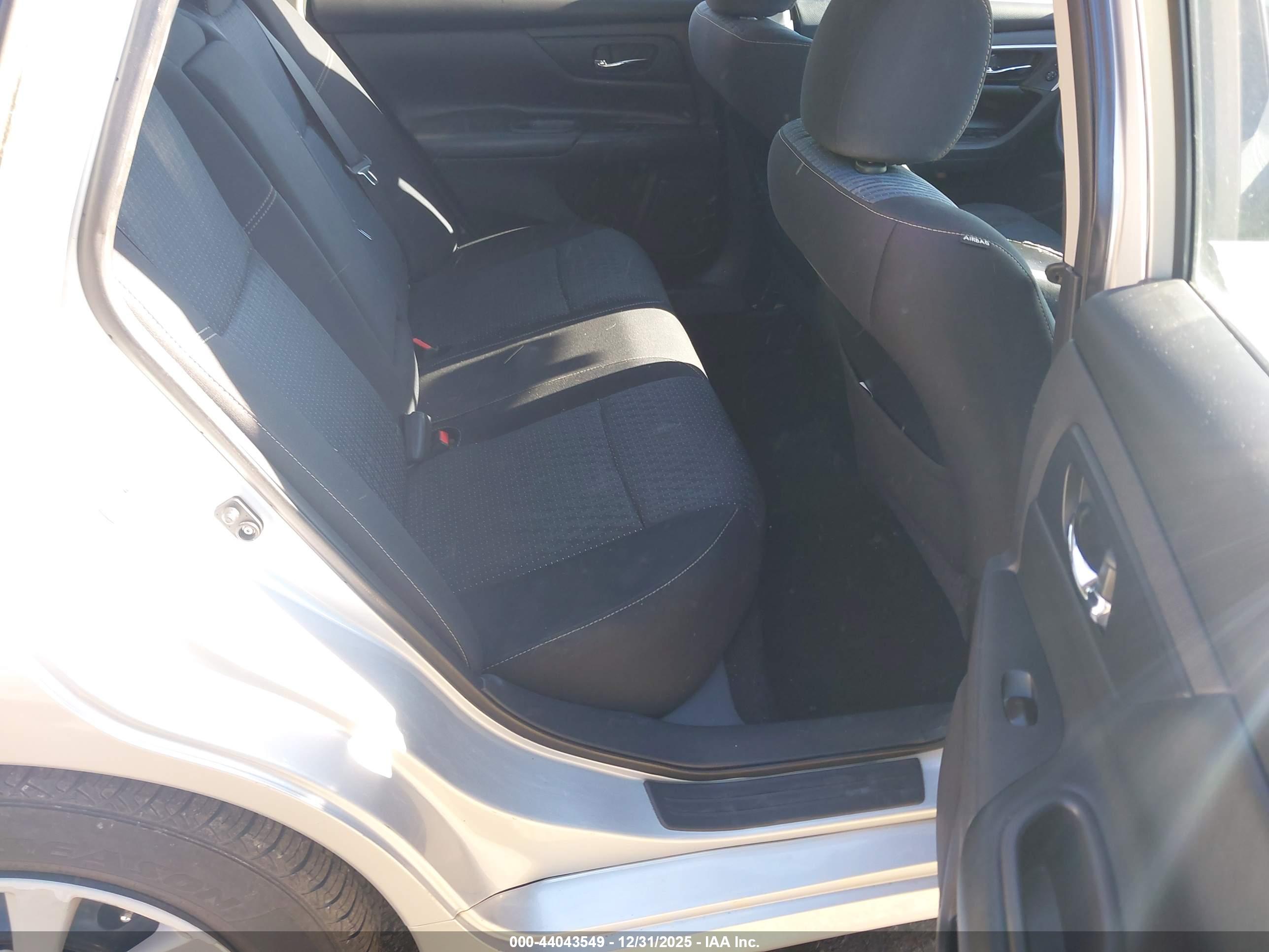 NISSAN ALTIMA image 8