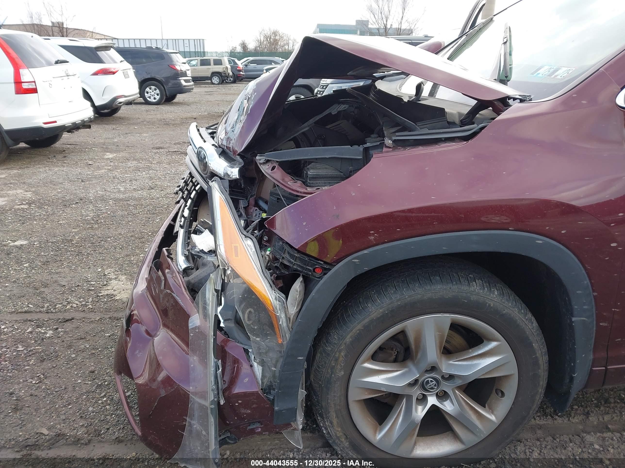 TOYOTA HIGHLANDER image 6