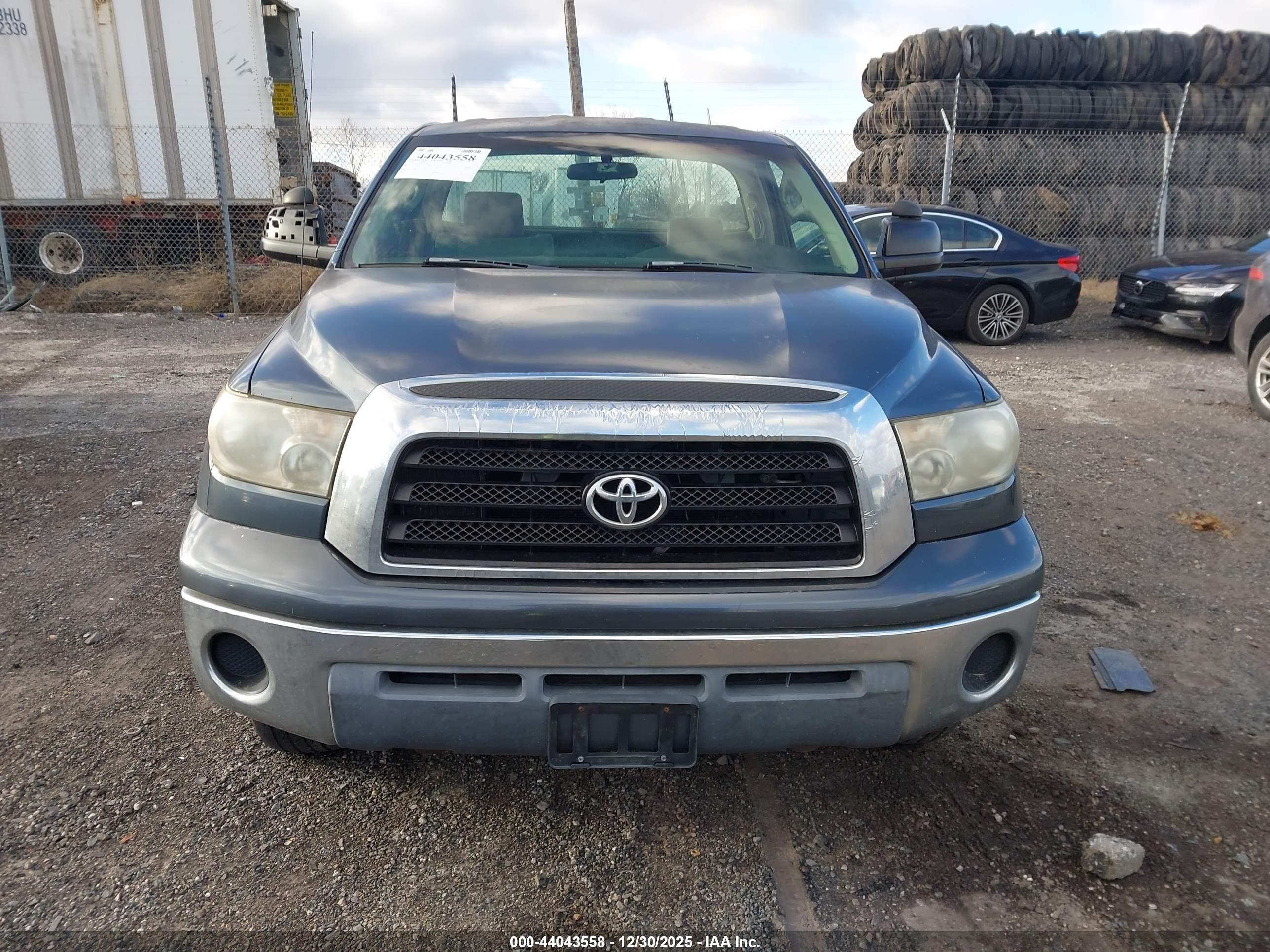 TOYOTA TUNDRA image 6