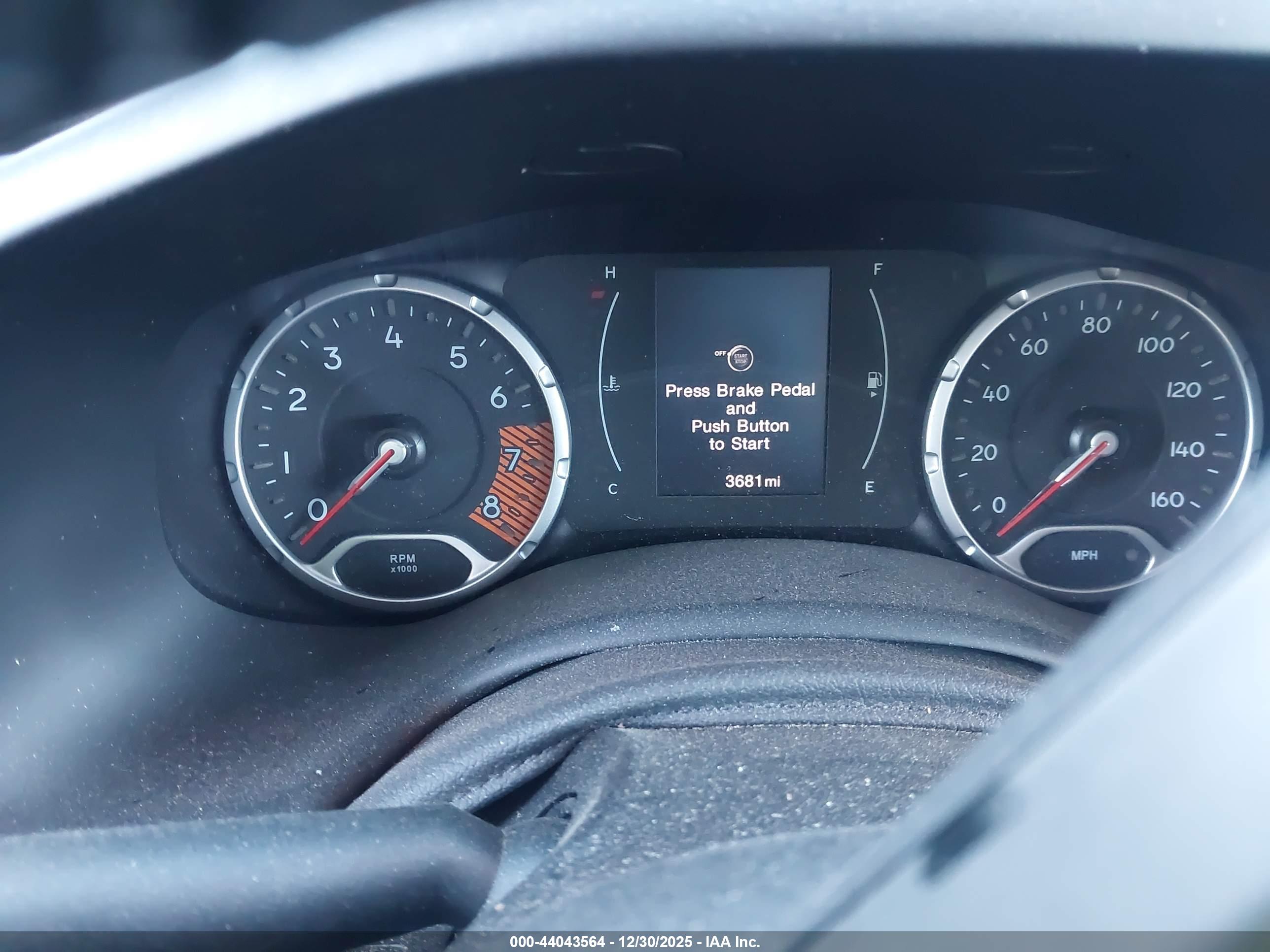 JEEP RENEGADE image 7