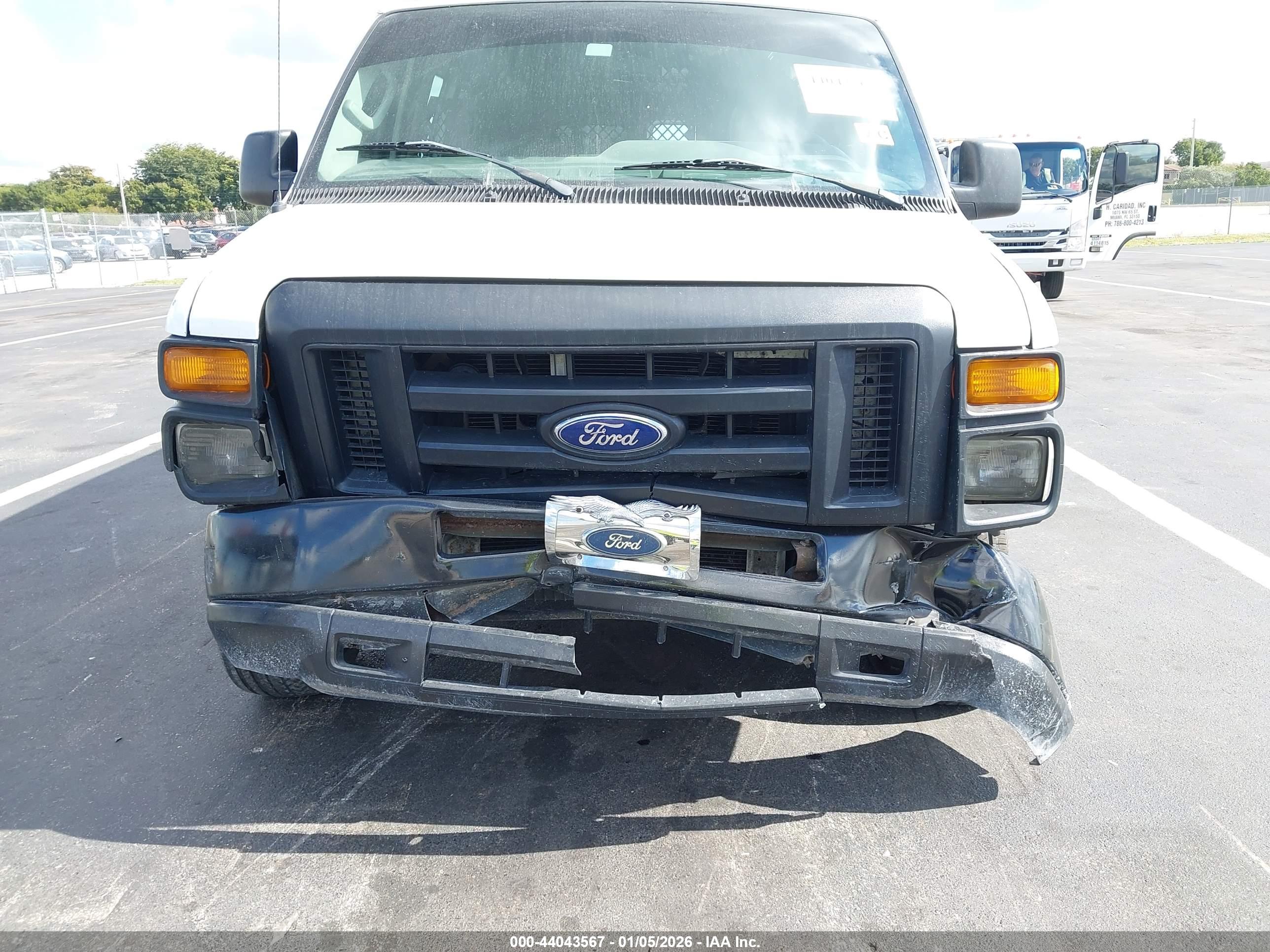 FORD E-250 image 6