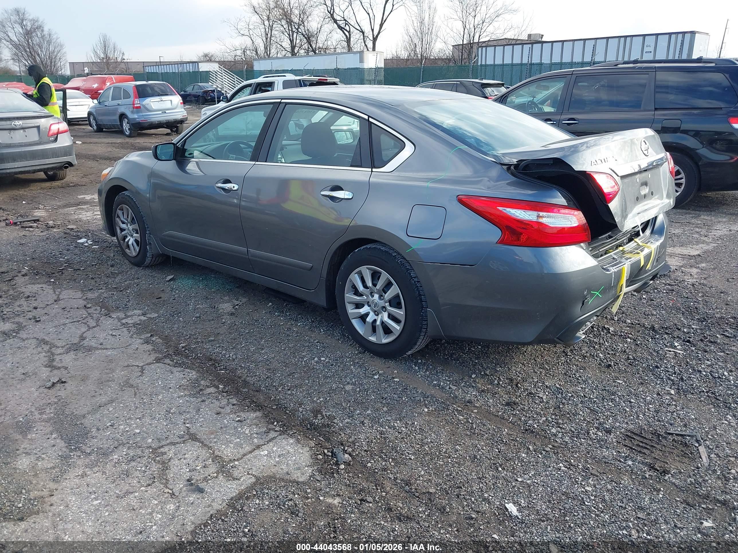 NISSAN ALTIMA image 3