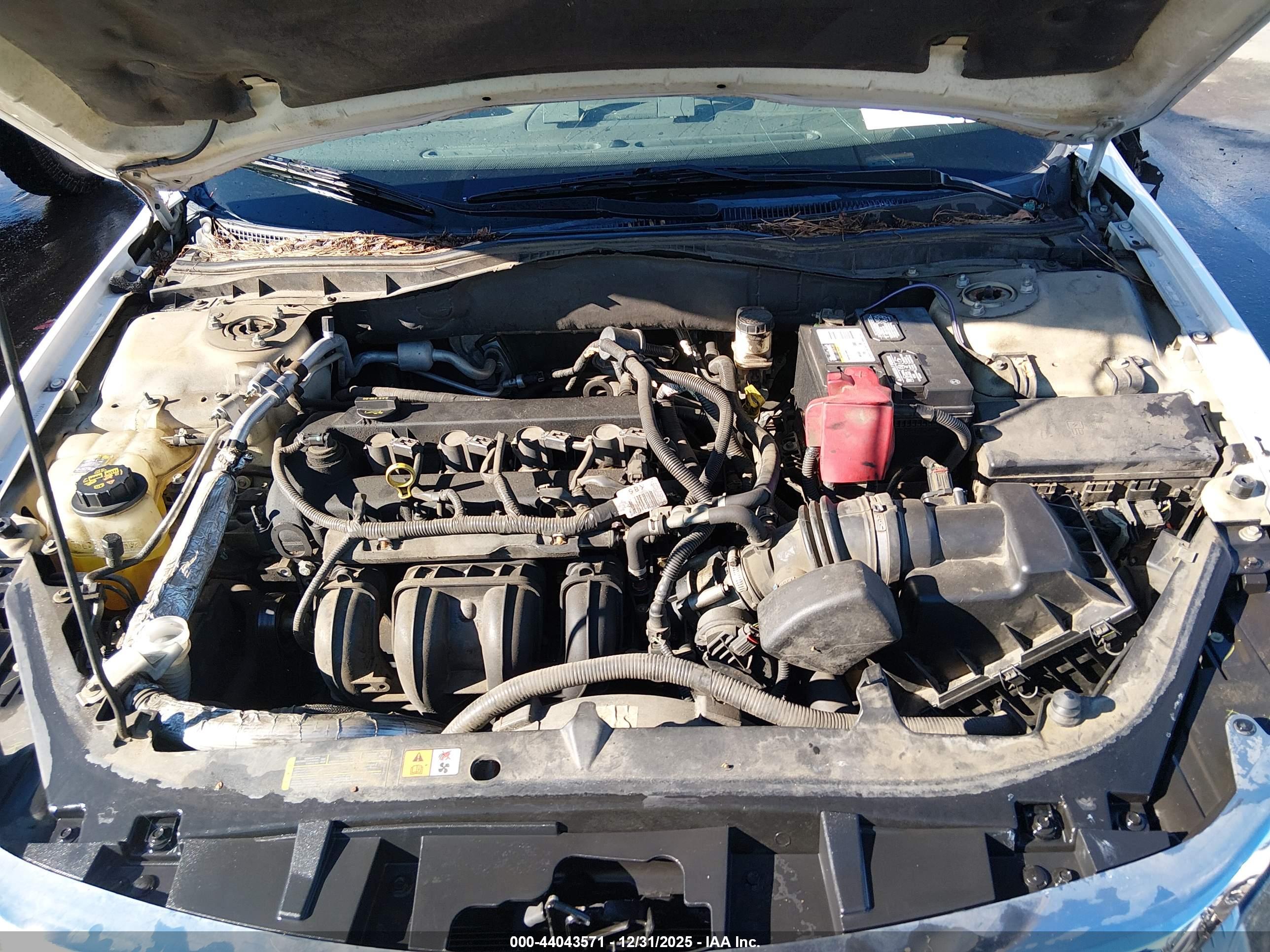 FORD FUSION image 10