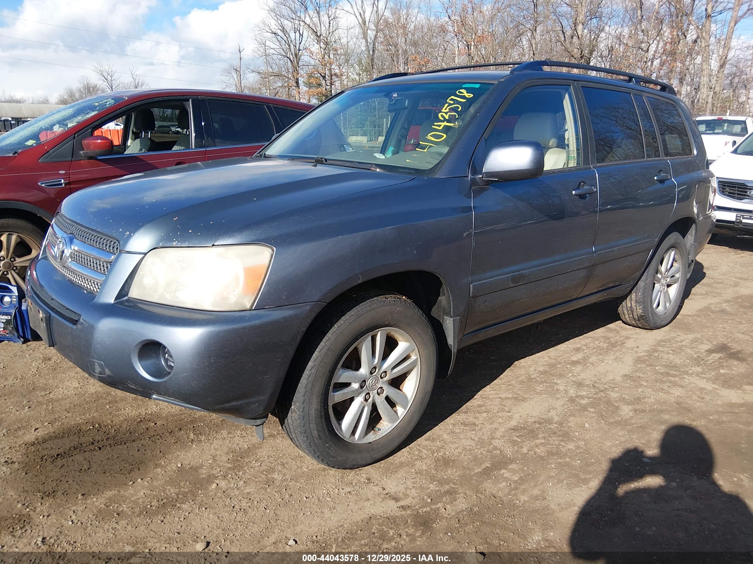 TOYOTA HIGHLANDER image 2