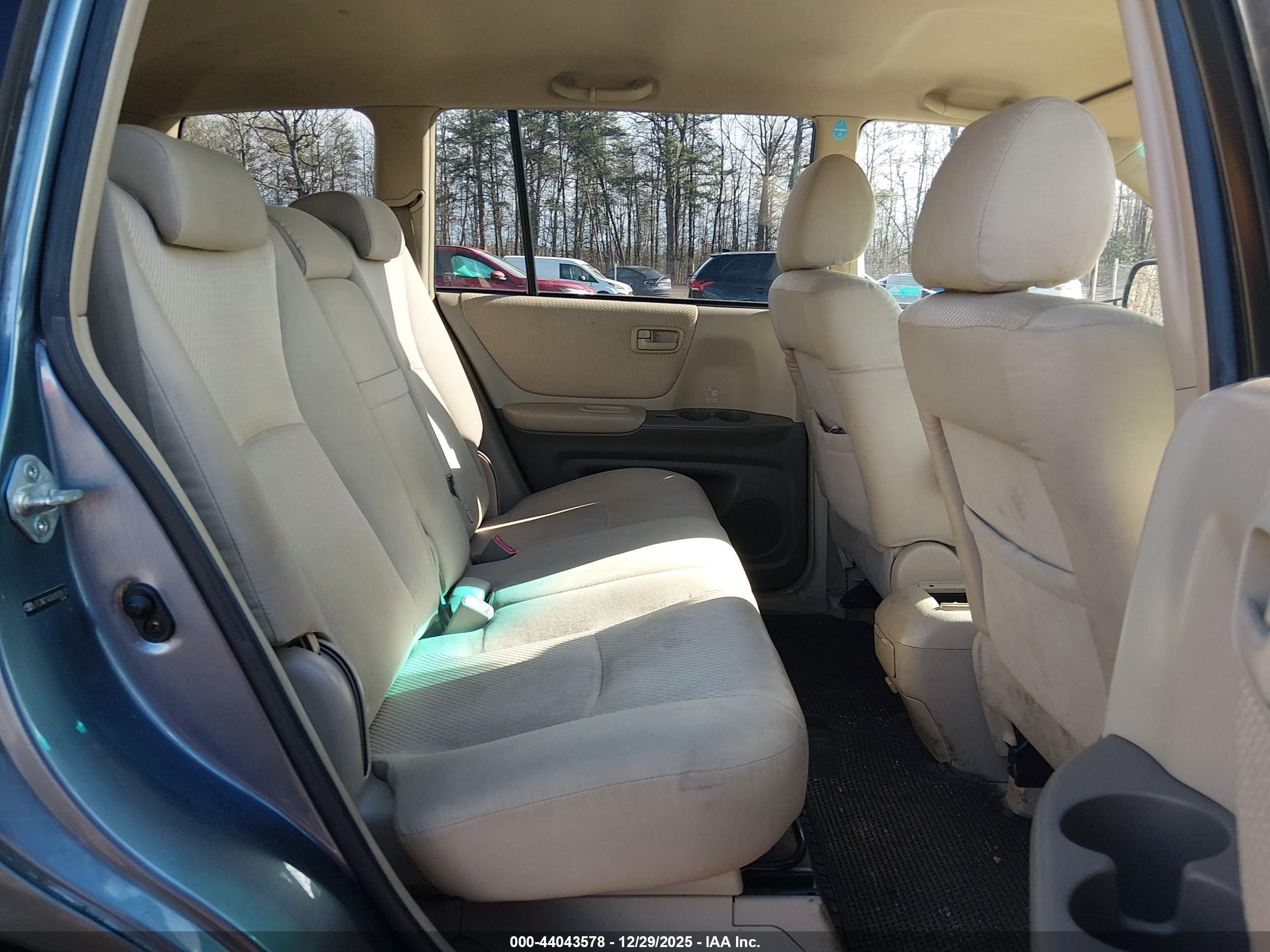 TOYOTA HIGHLANDER image 8