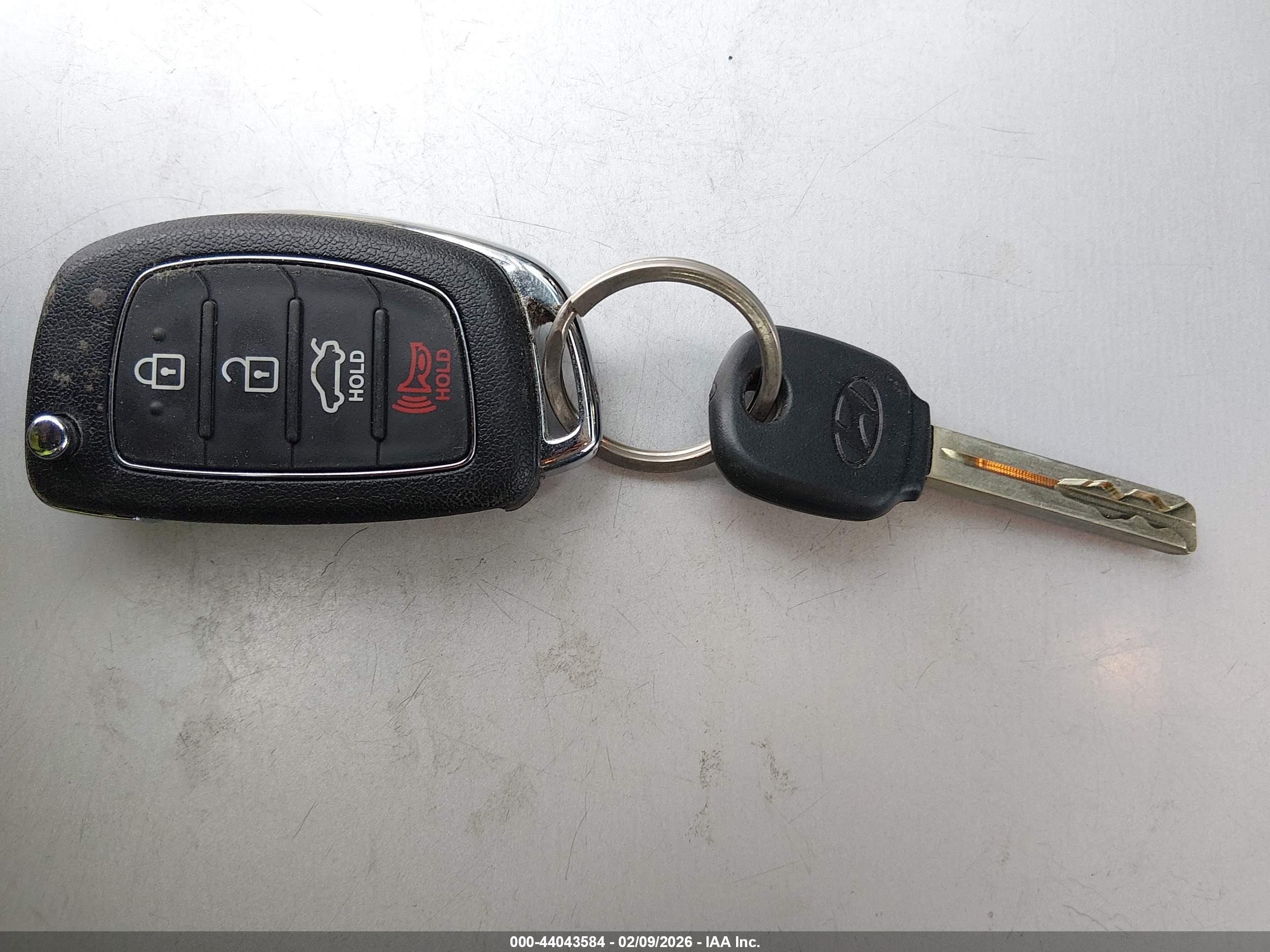 HYUNDAI SONATA image 11