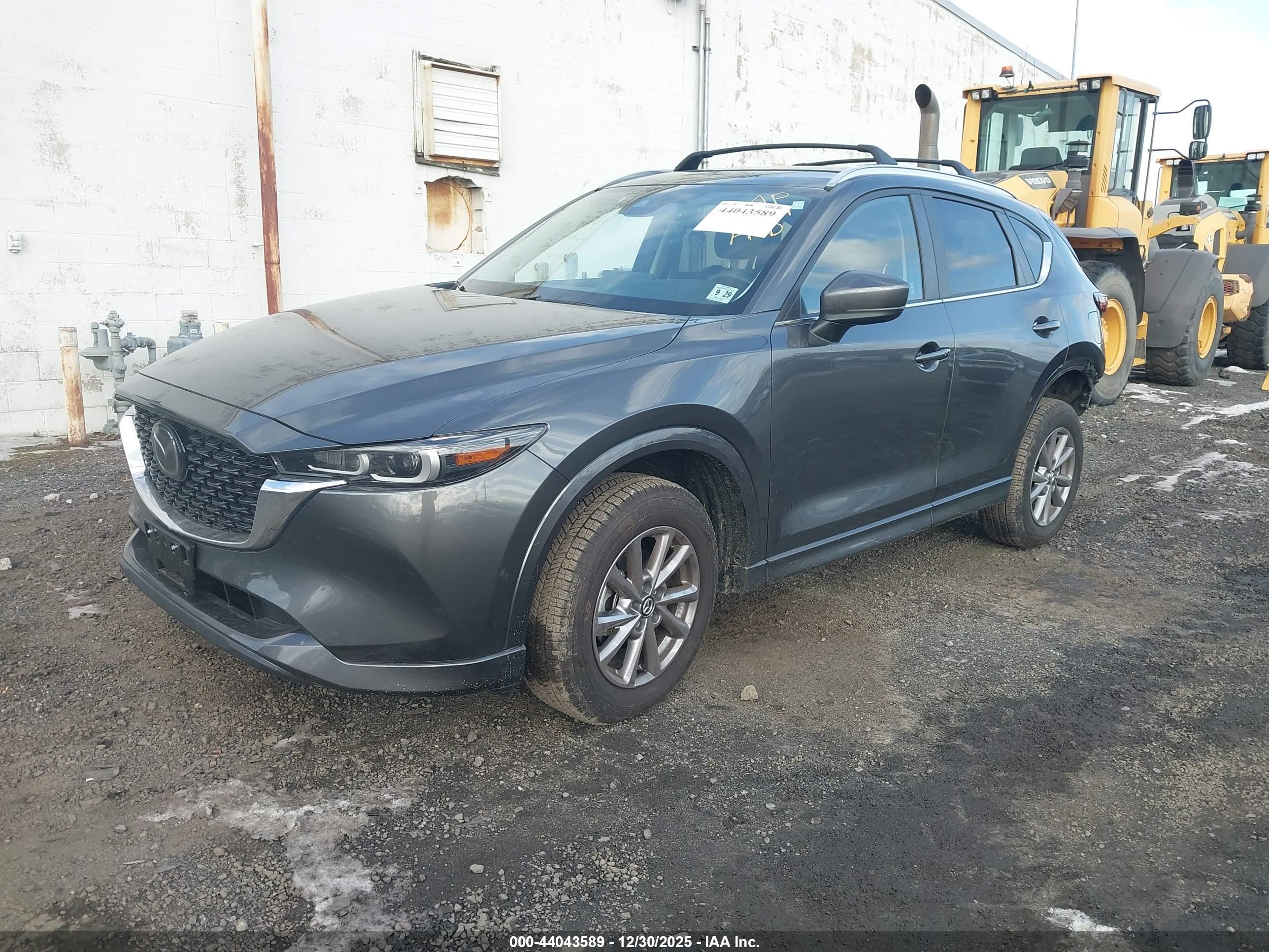 MAZDA CX-5 image 2