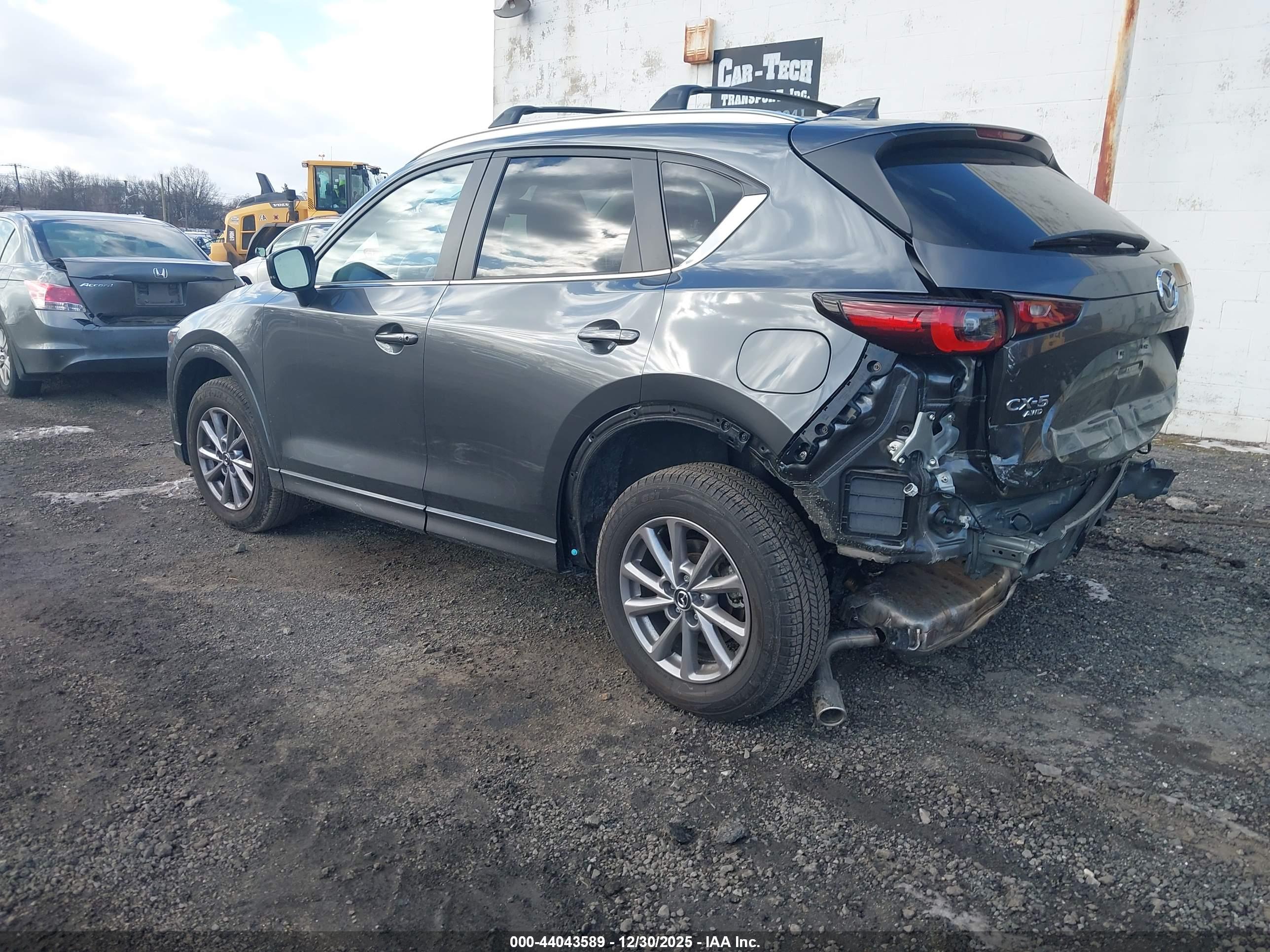 MAZDA CX-5 image 3