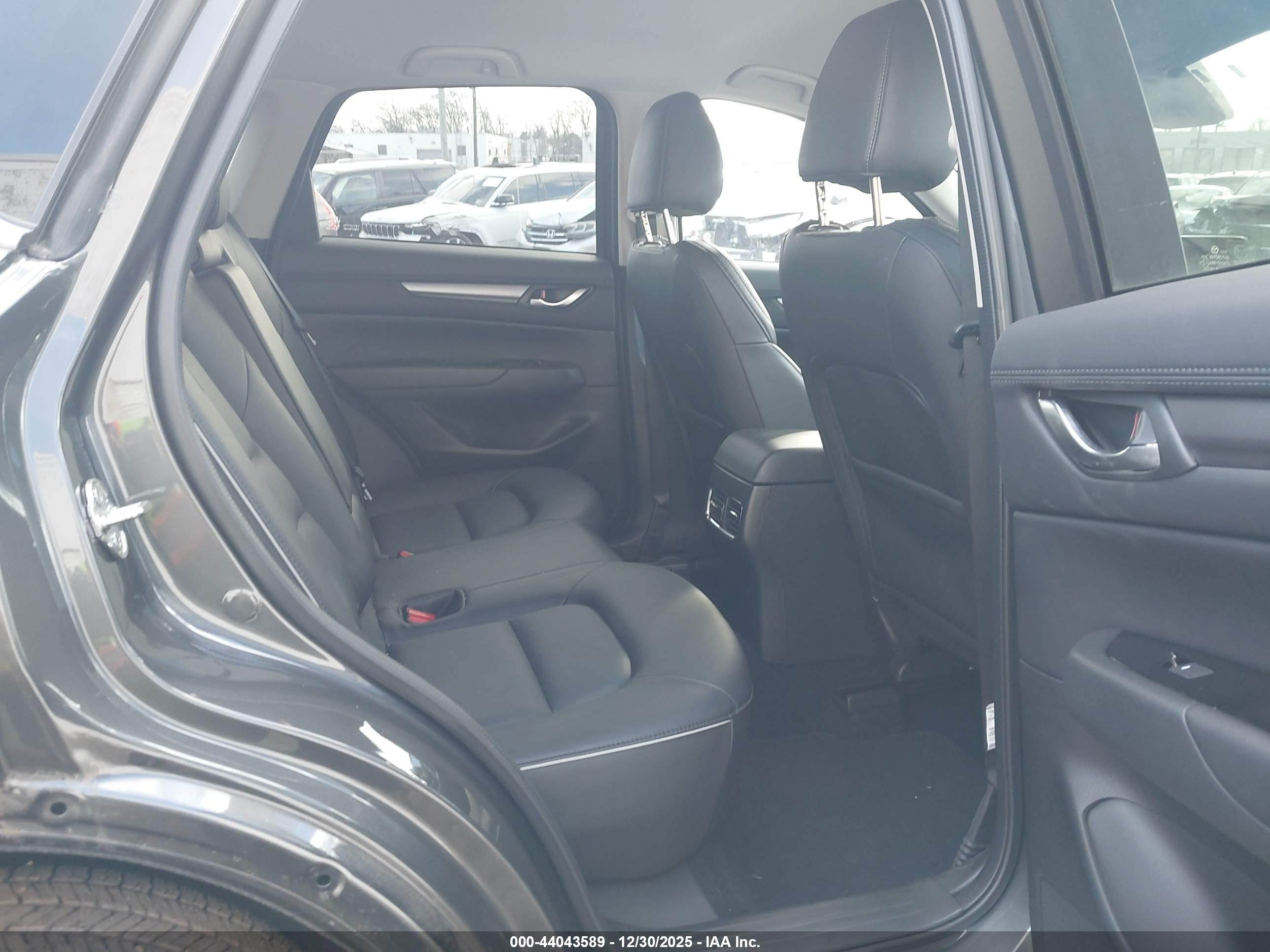 MAZDA CX-5 image 8