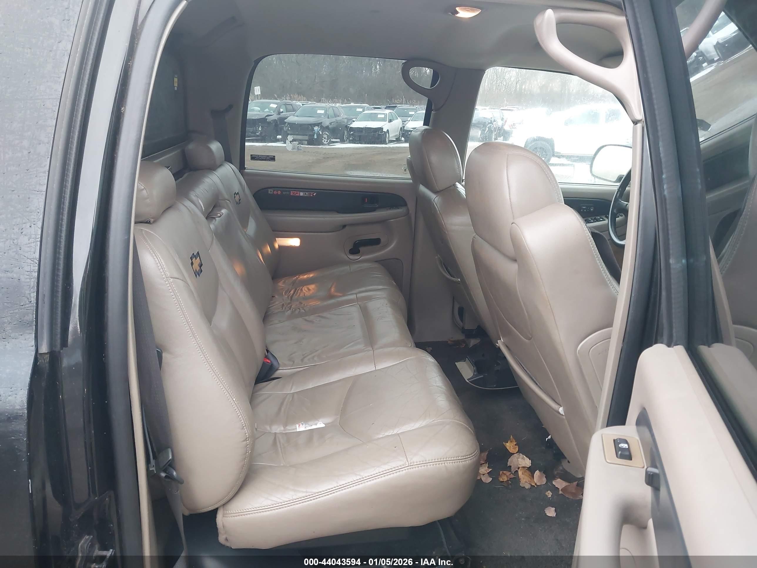 CHEVROLET AVALANCHE image 8