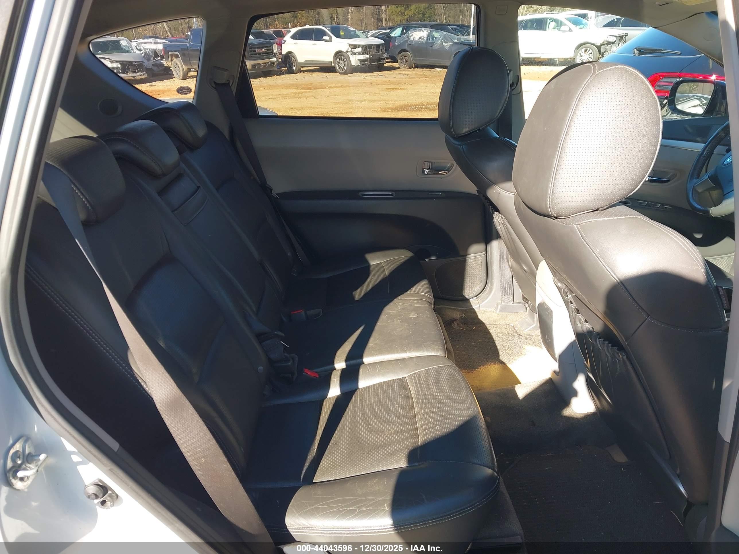 SUBARU B9 image 8