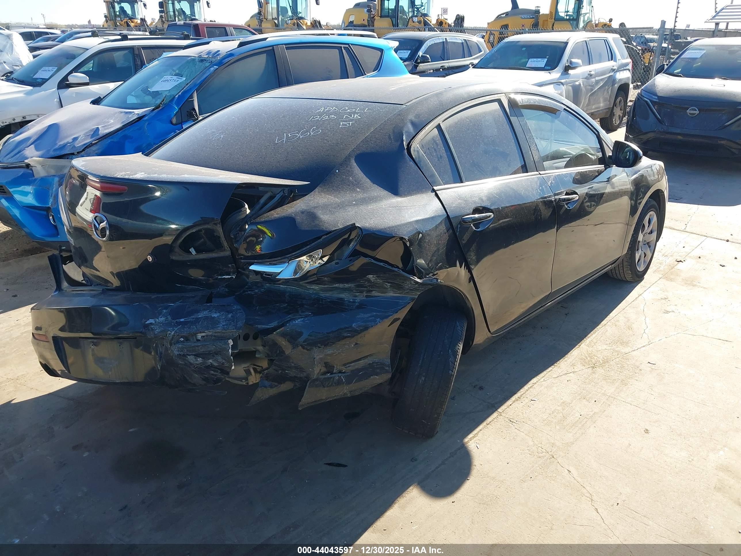 MAZDA MAZDA3 image 4