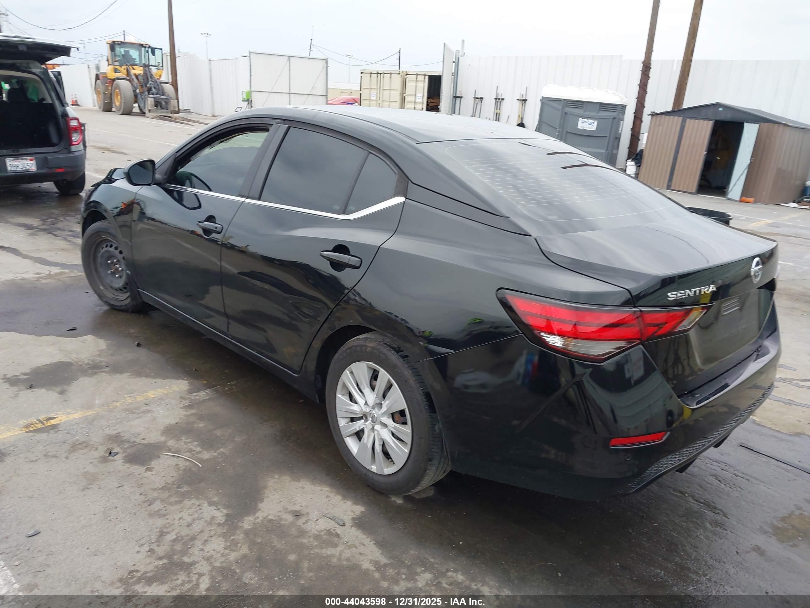 NISSAN SENTRA image 3