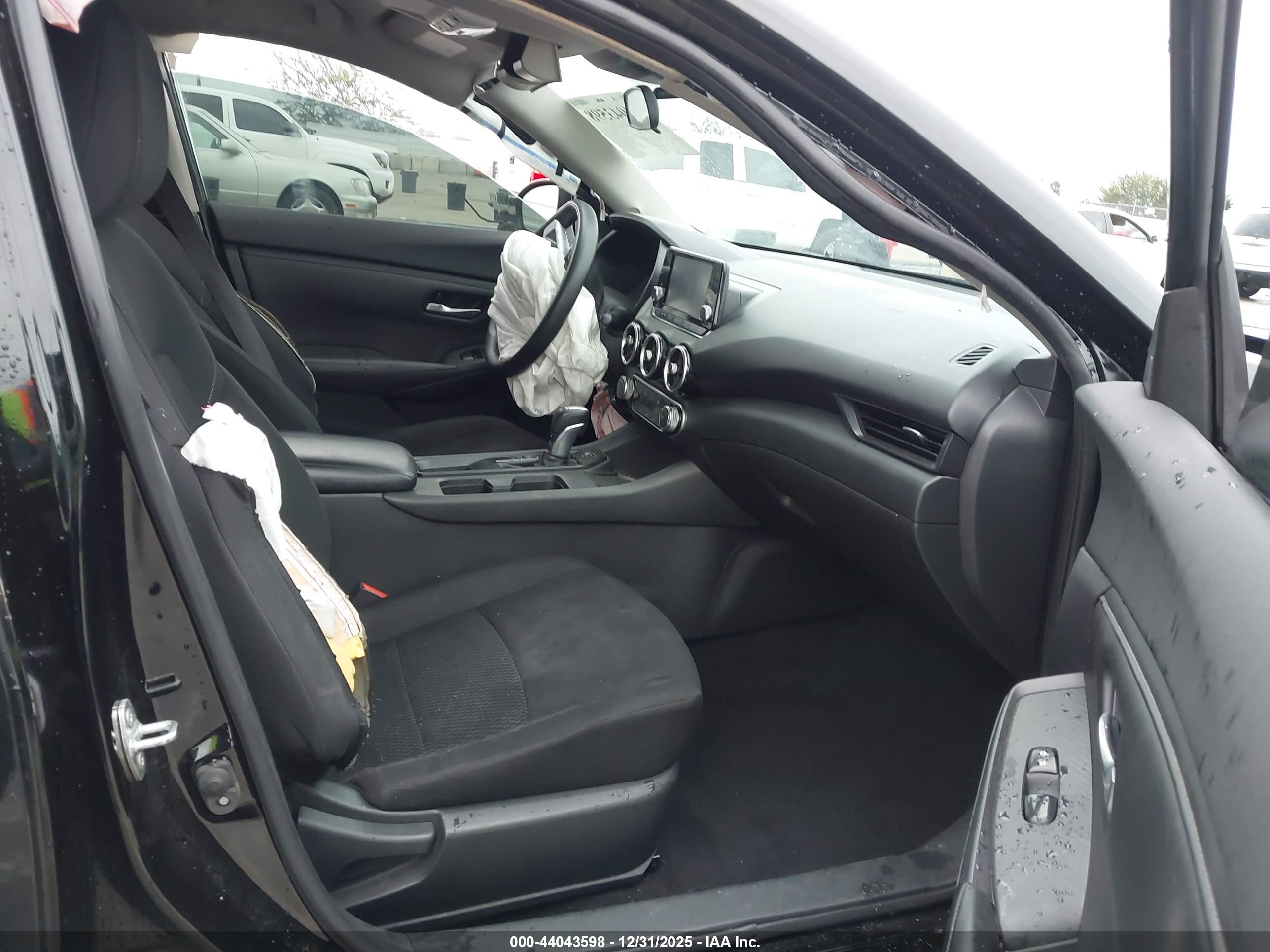 NISSAN SENTRA image 5