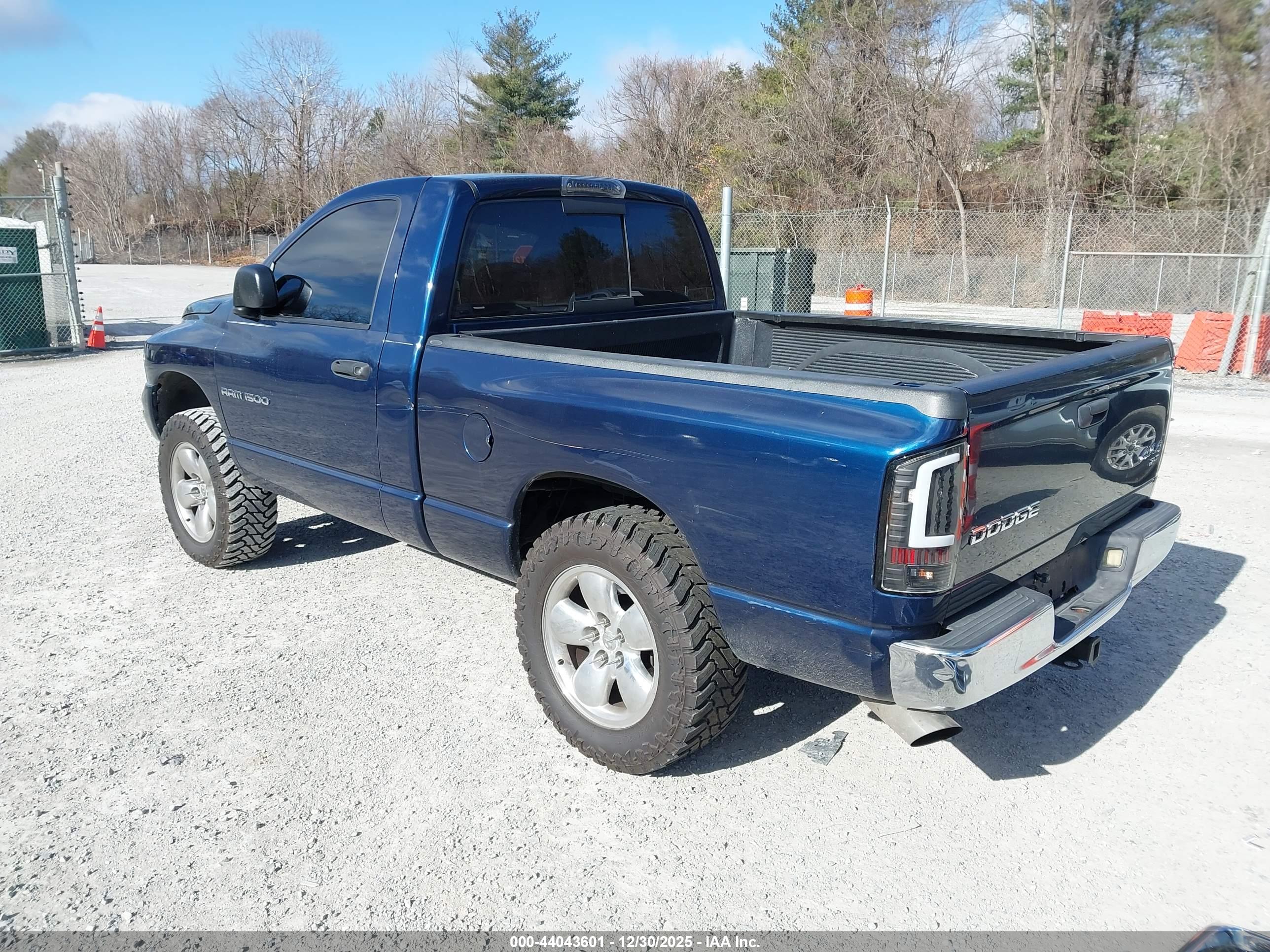 DODGE RAM image 3