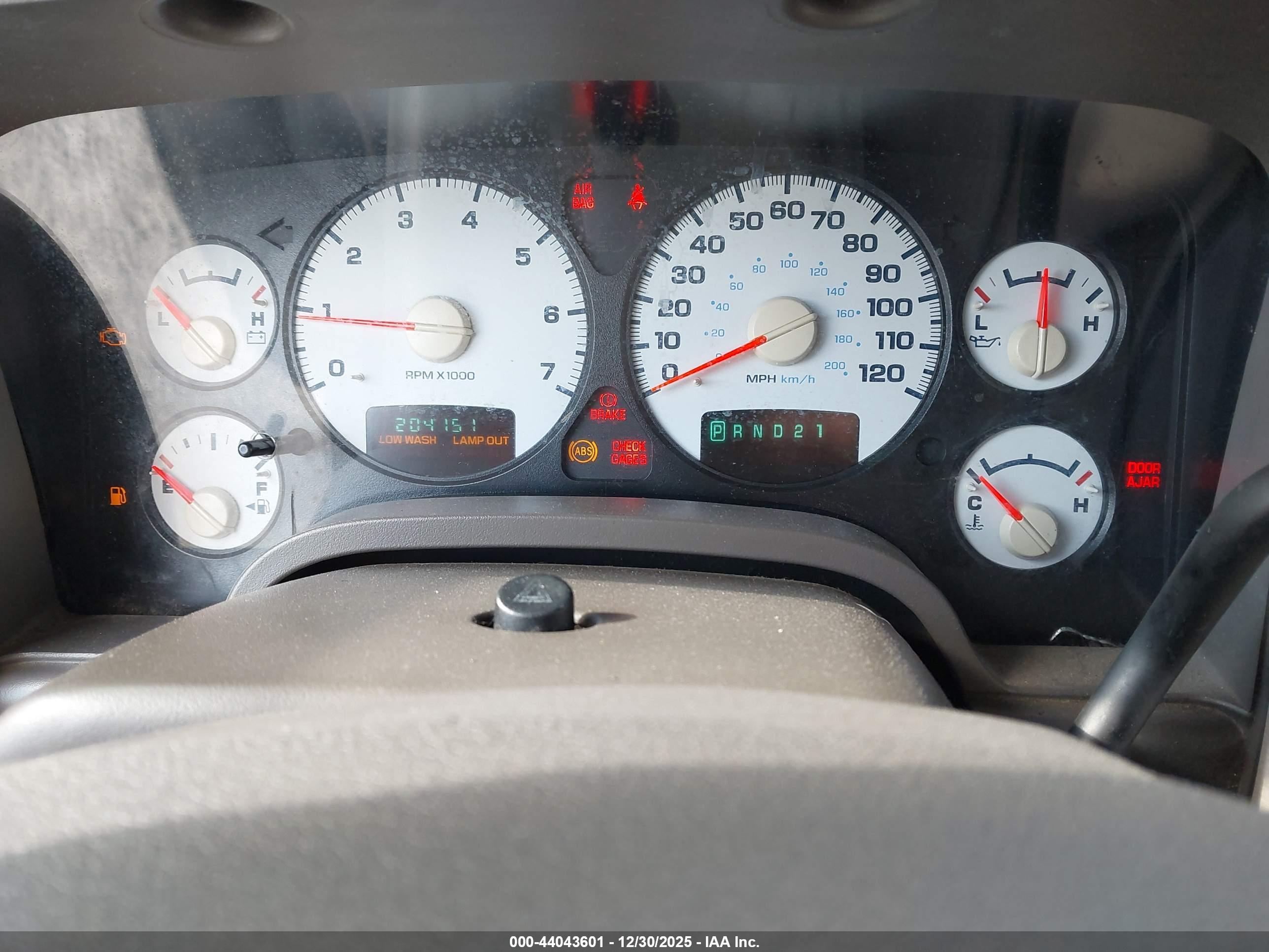 DODGE RAM image 7