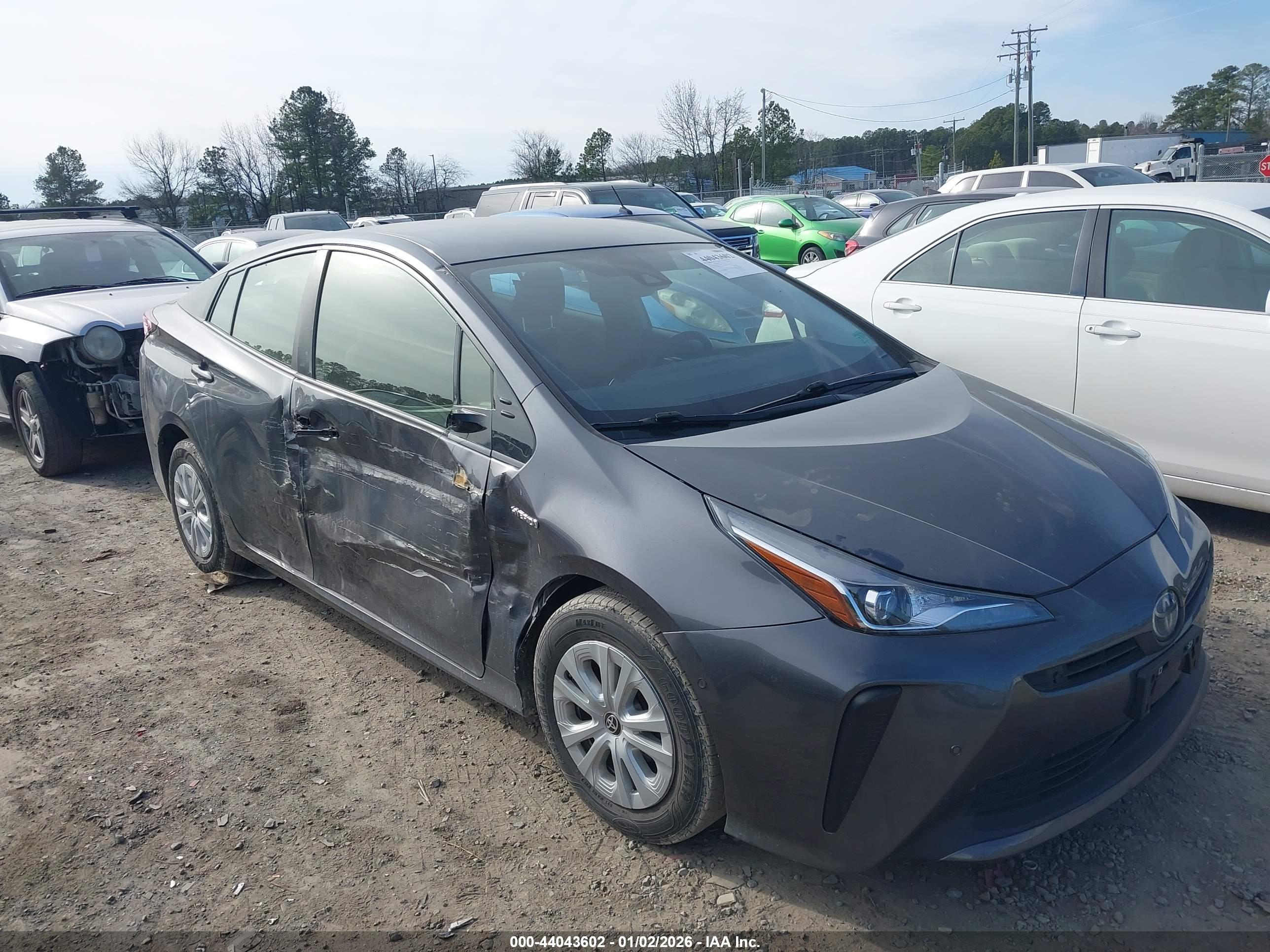 TOYOTA PRIUS image 6
