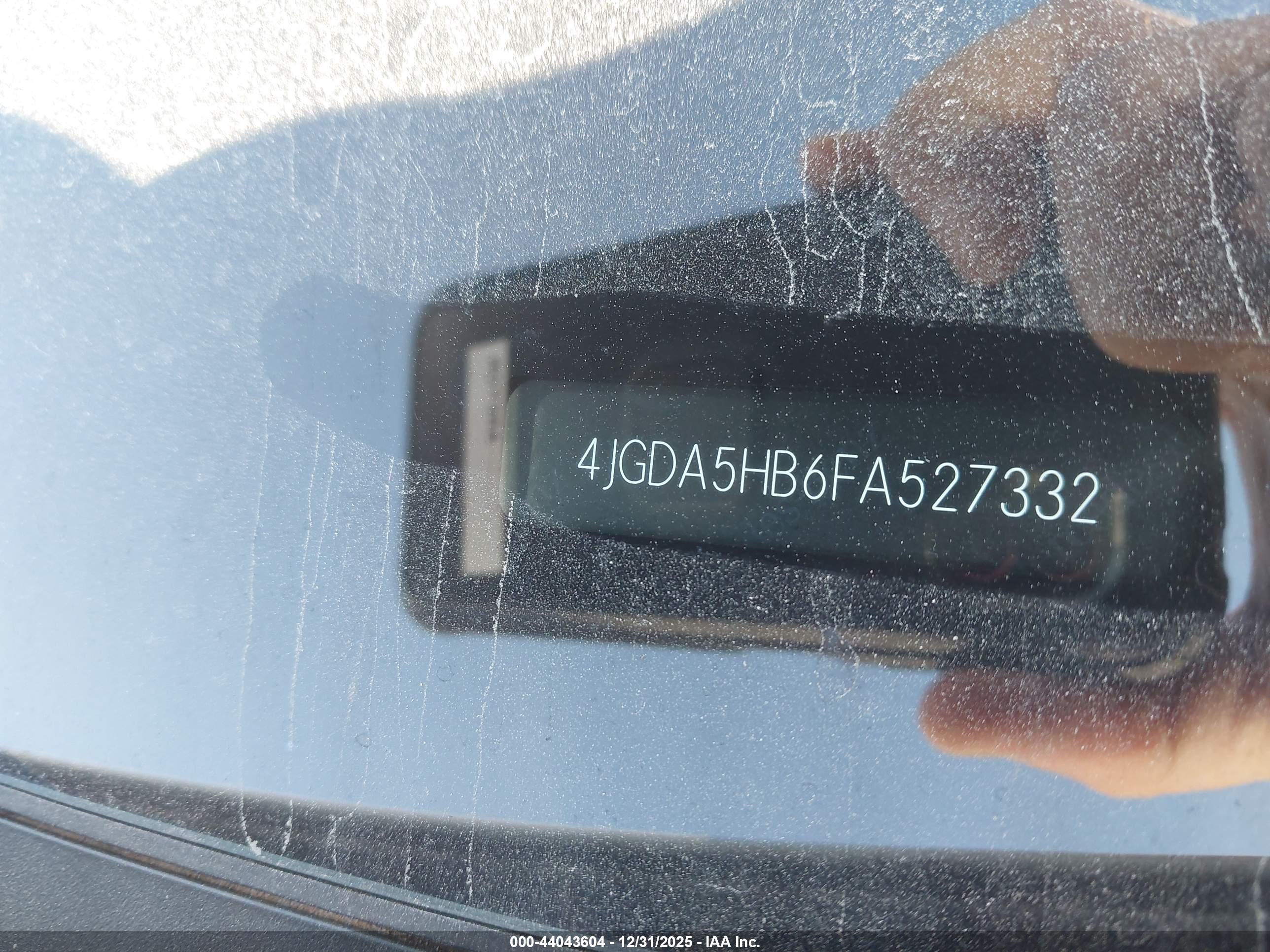 MERCEDES-BENZ ML image 9