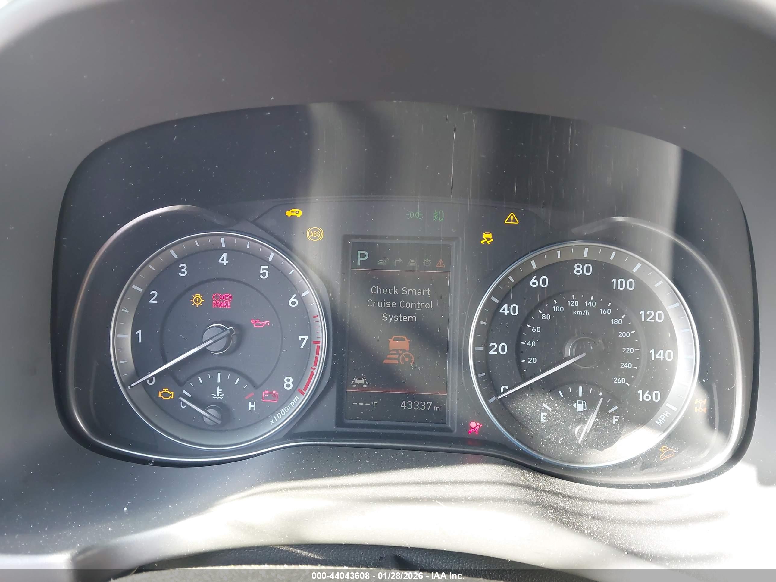 HYUNDAI KONA image 7
