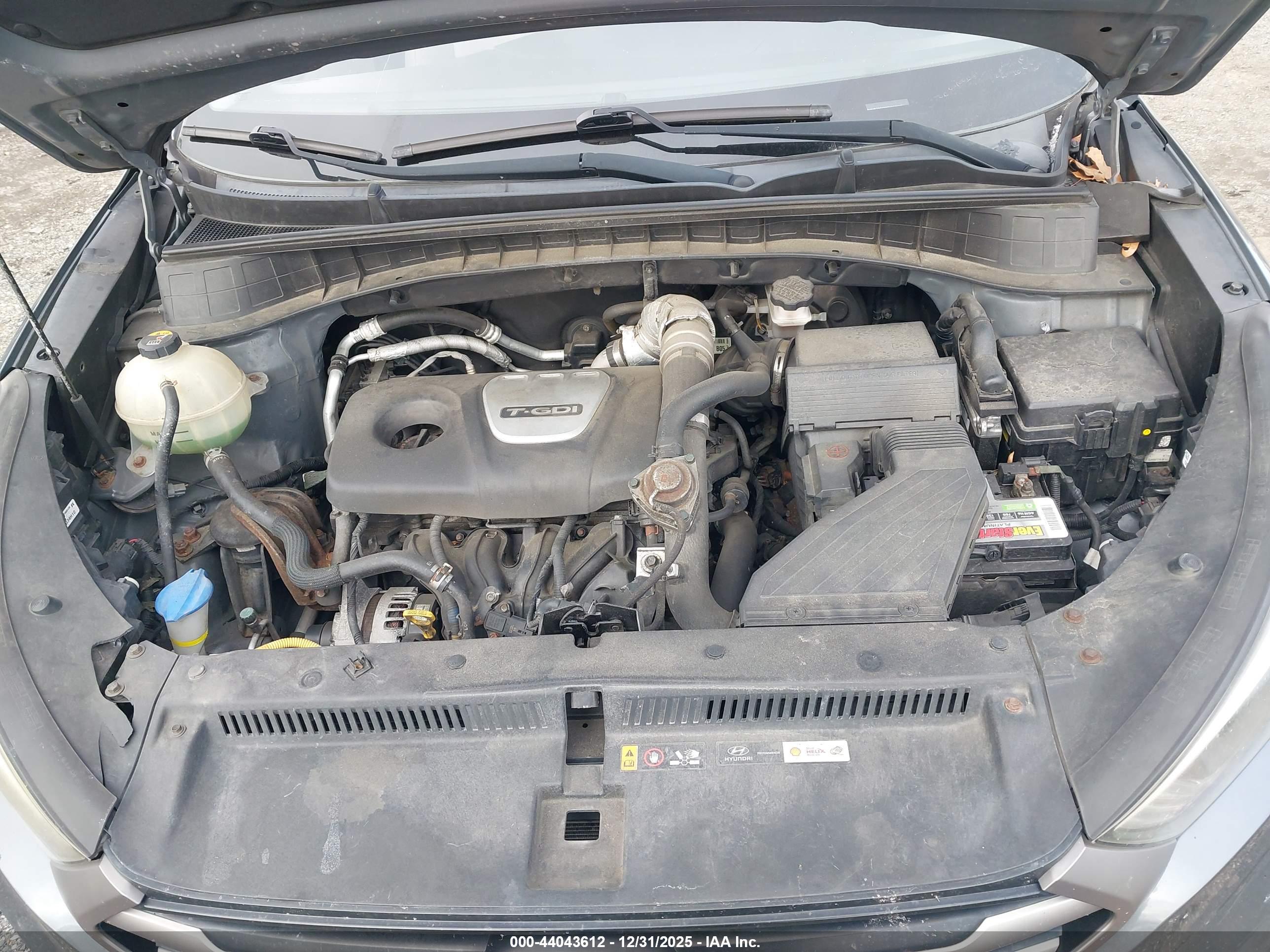 HYUNDAI TUCSON image 10