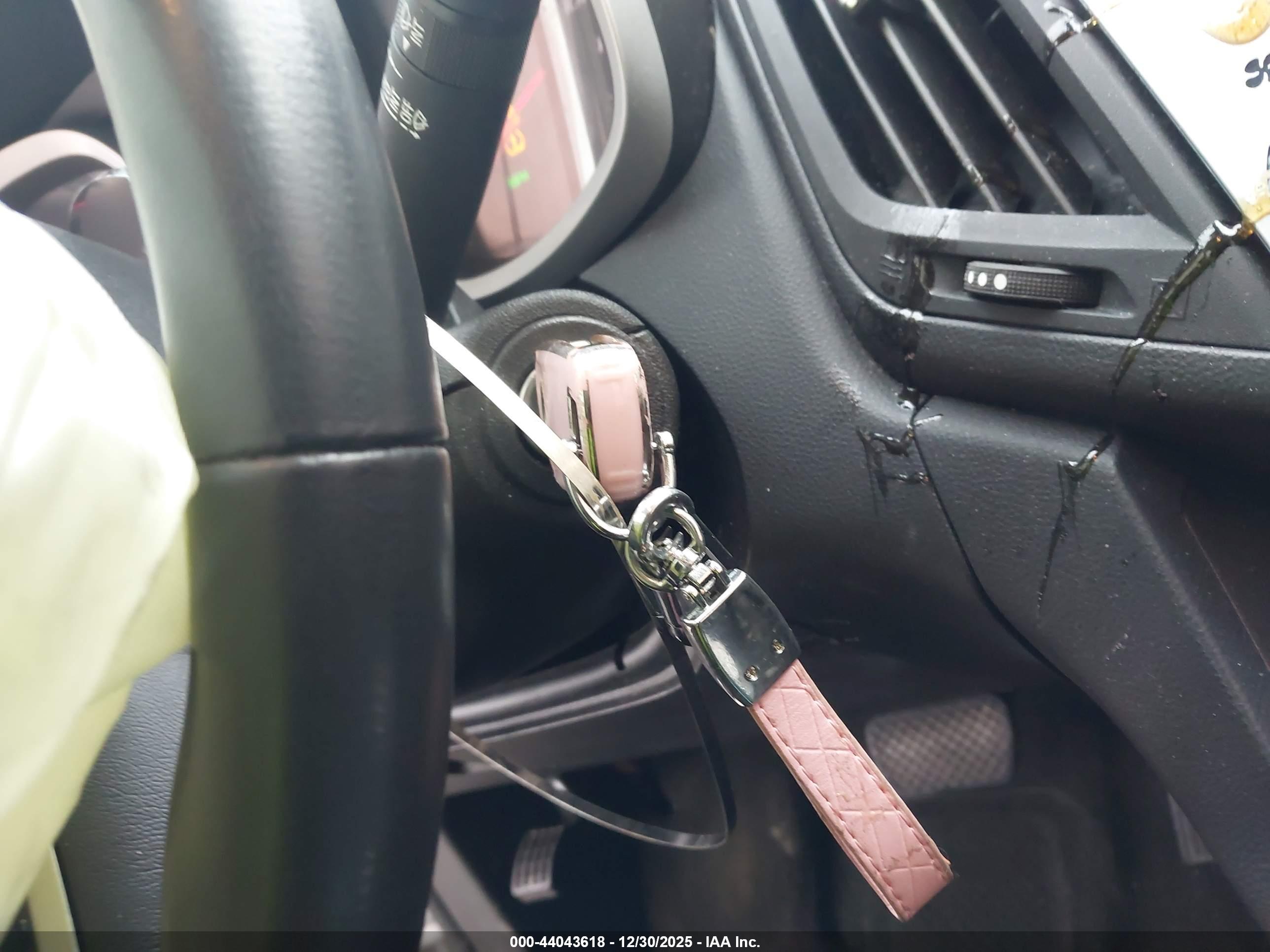 CHEVROLET EQUINOX image 11