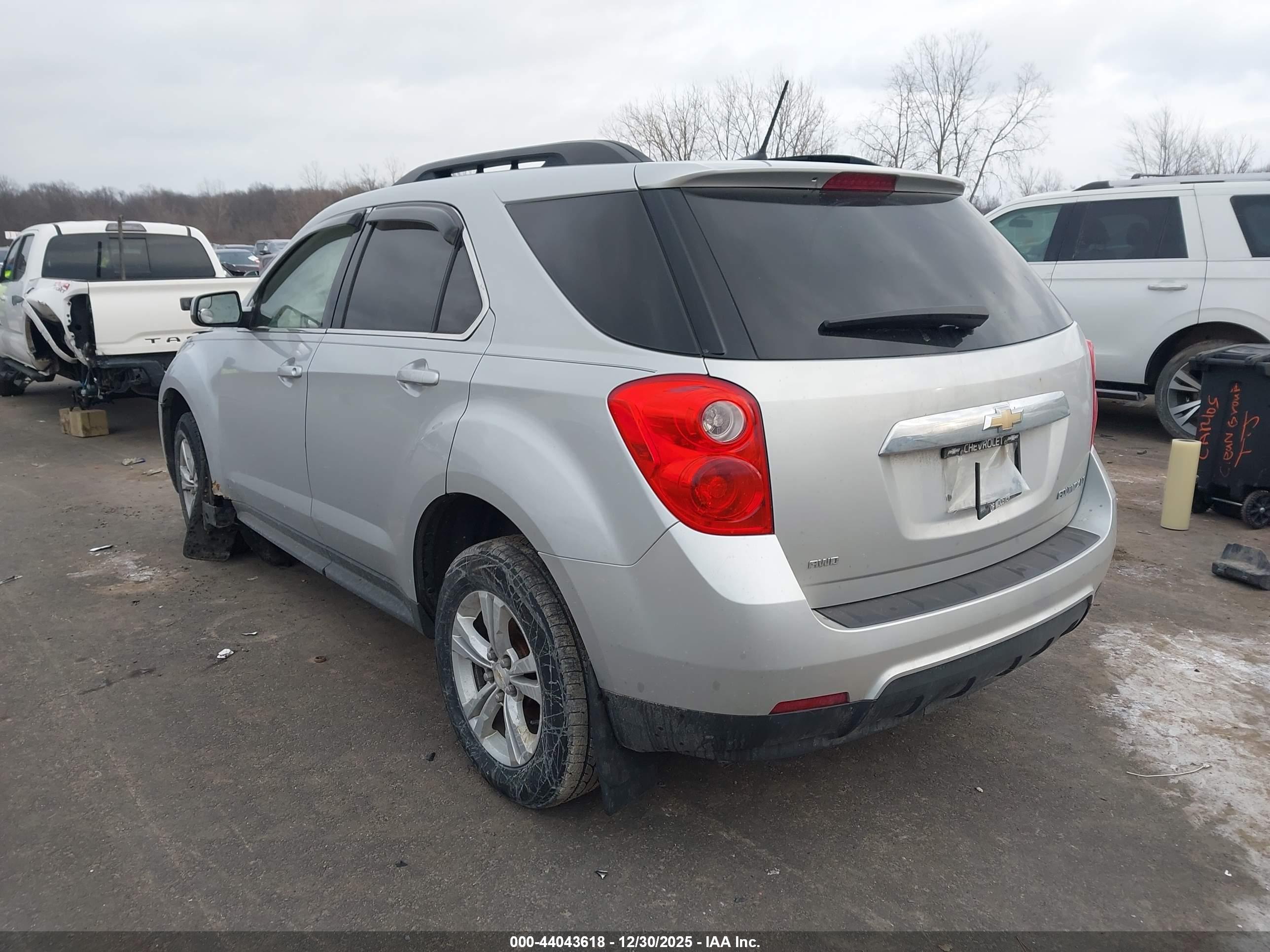 CHEVROLET EQUINOX image 3