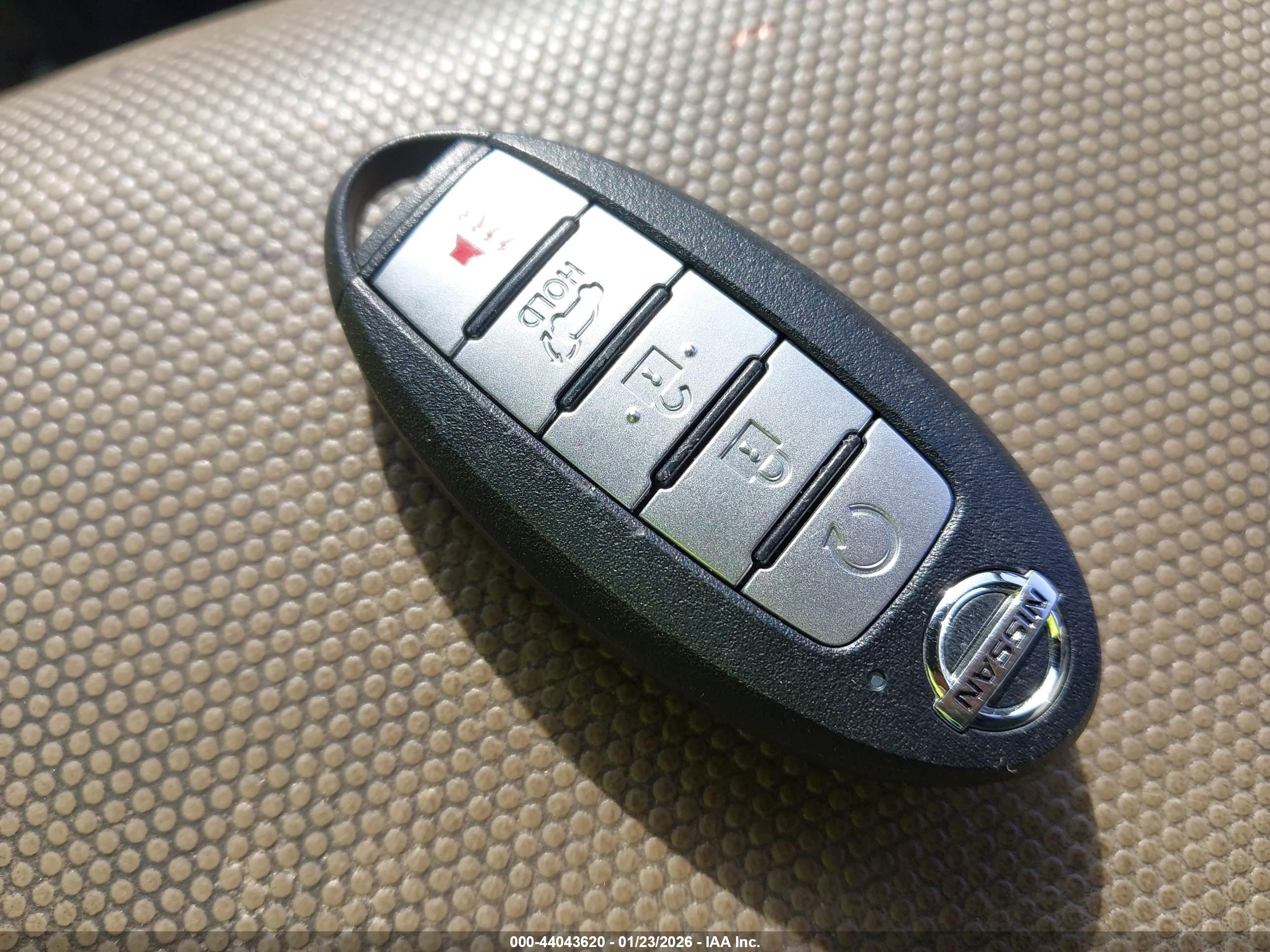 NISSAN ROGUE image 11