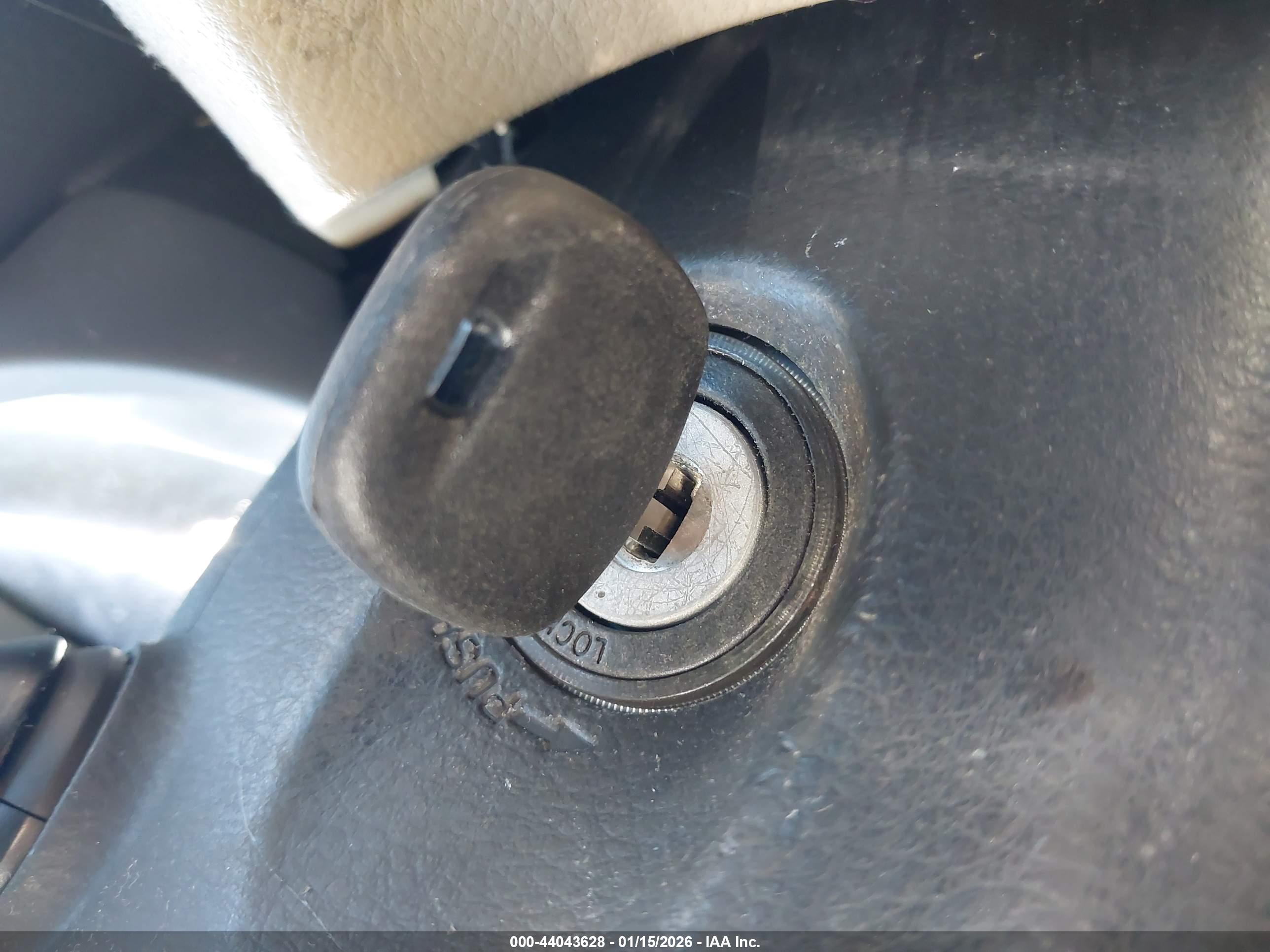 TOYOTA RAV4 image 11
