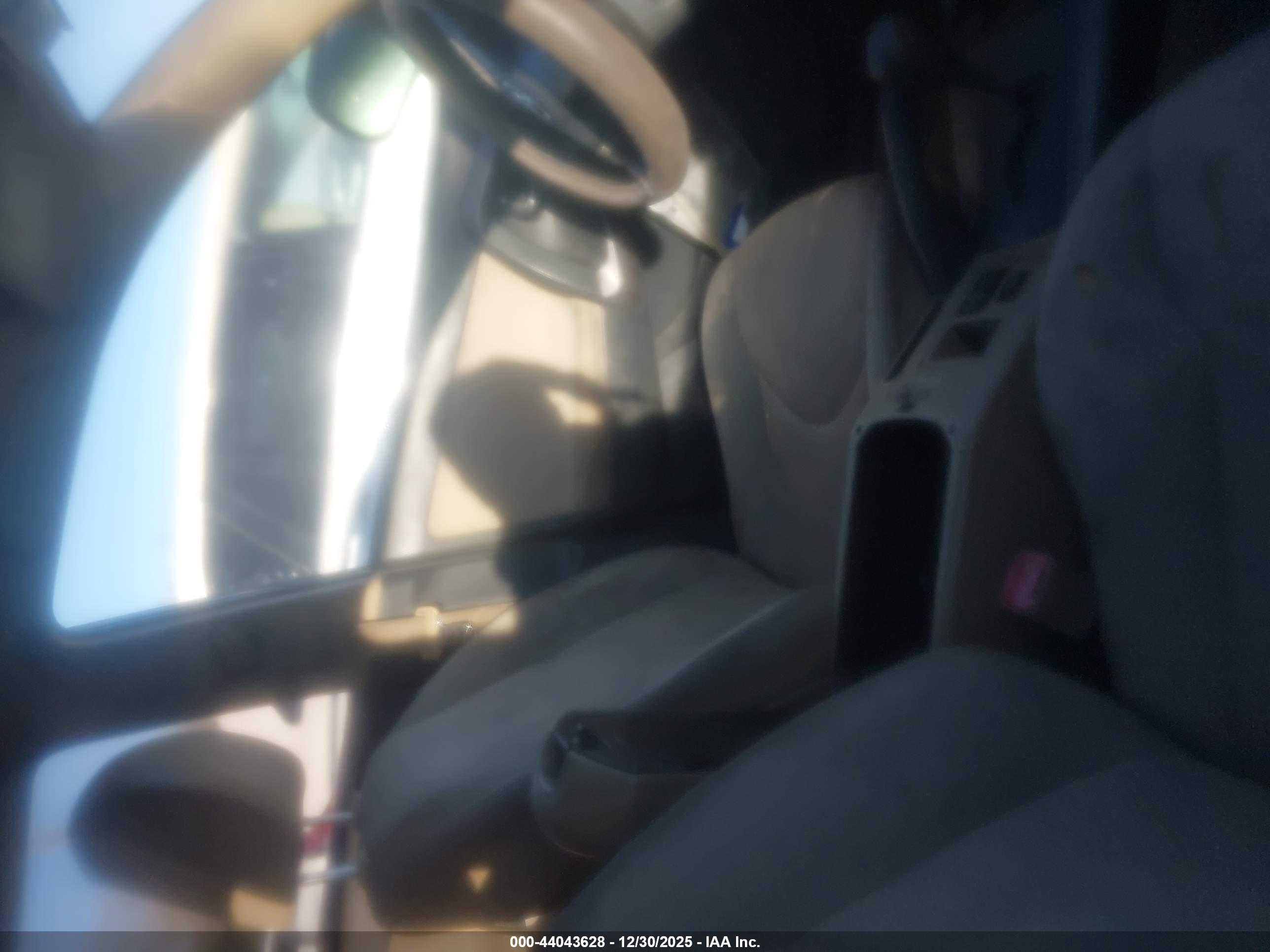 TOYOTA RAV4 image 5