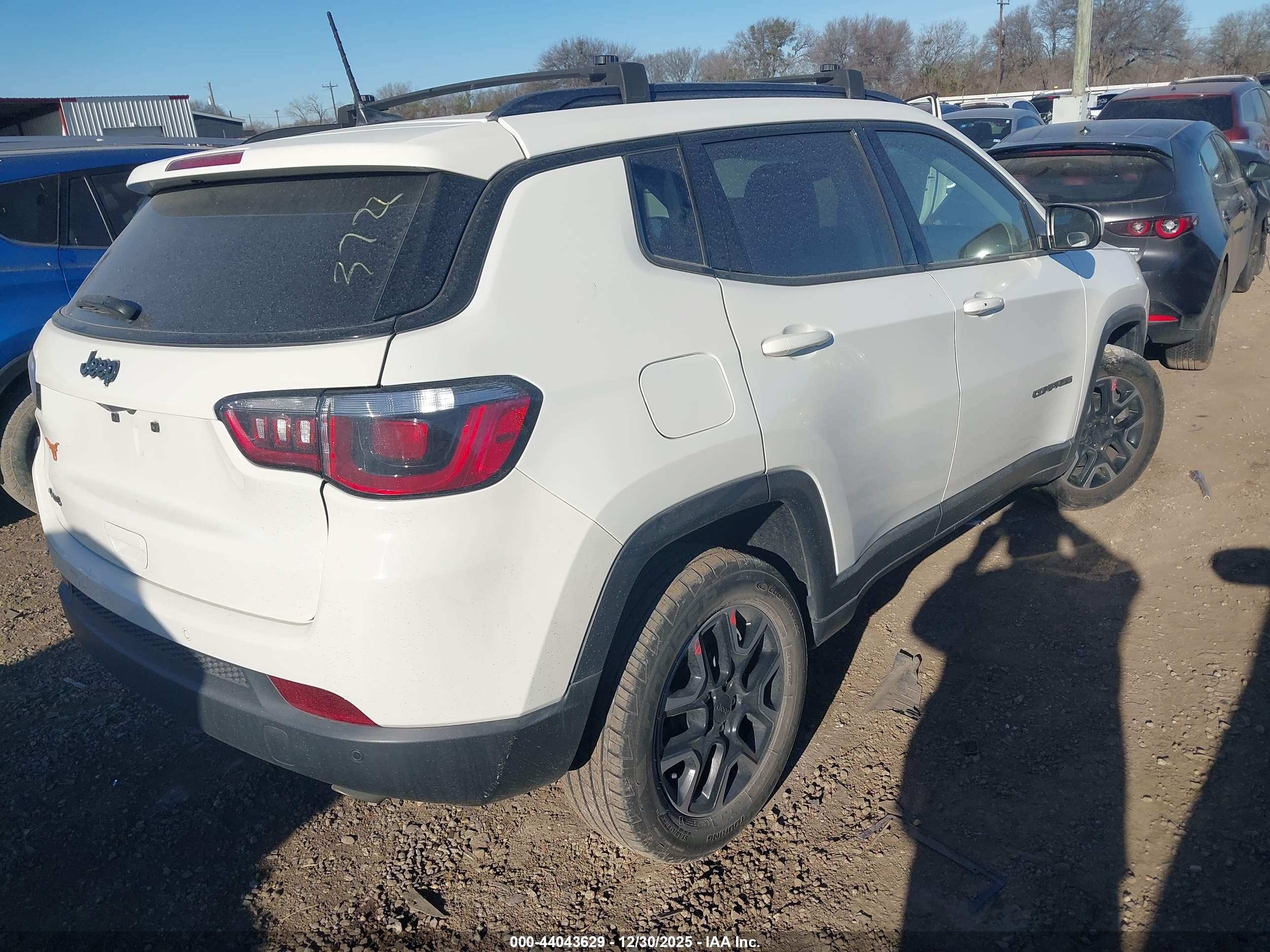 JEEP COMPASS image 4