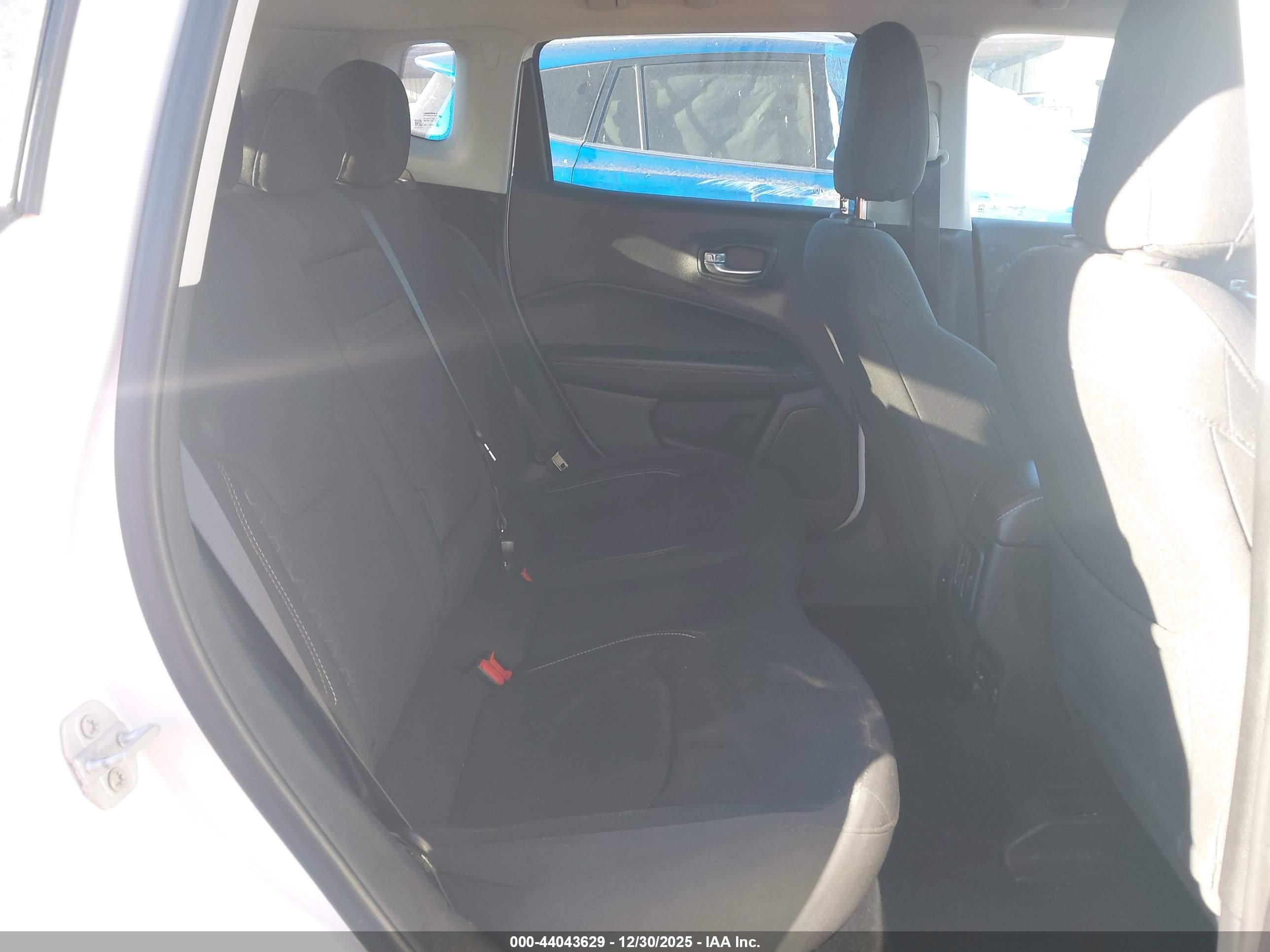 JEEP COMPASS image 8