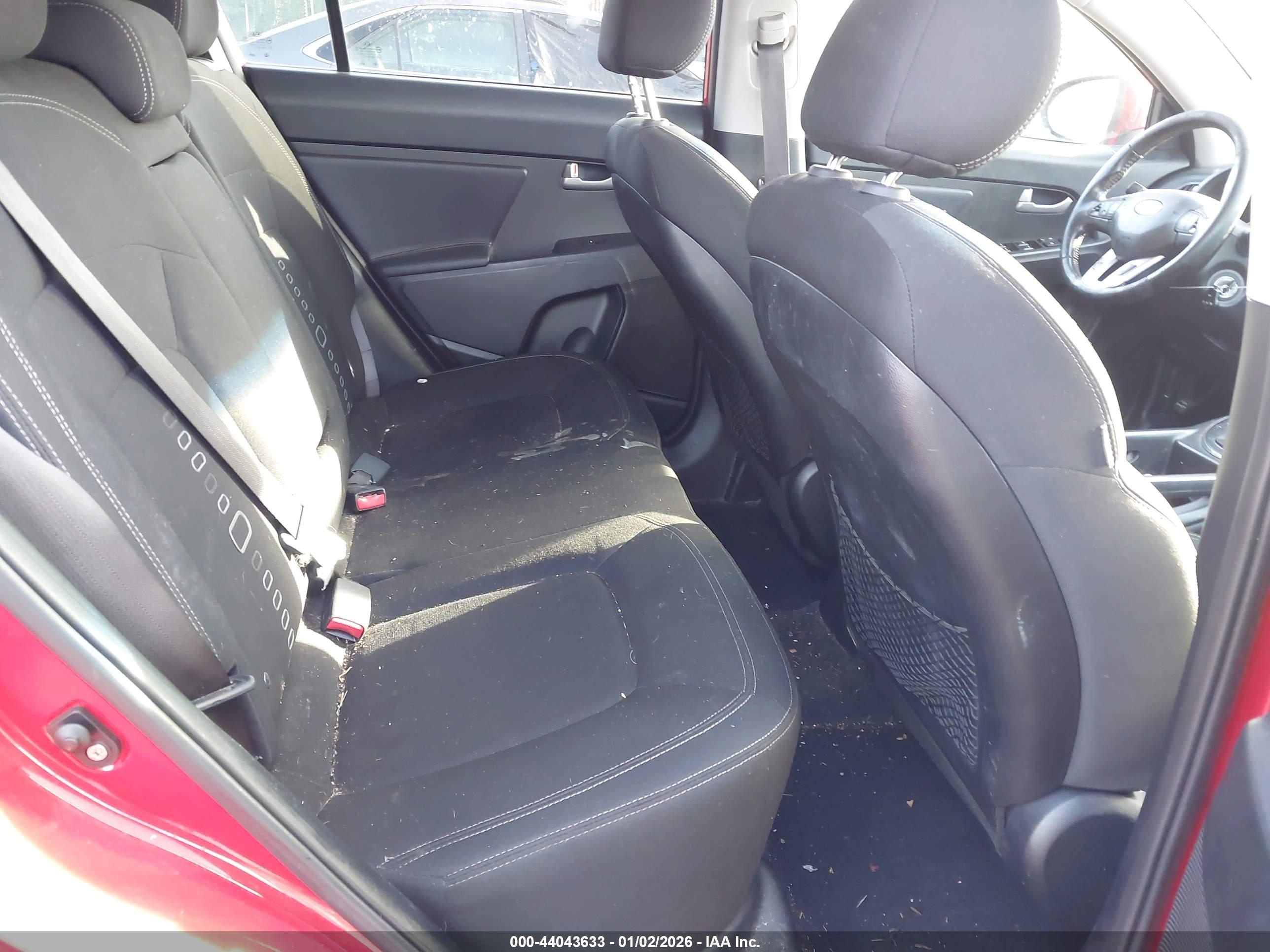 KIA SPORTAGE image 8