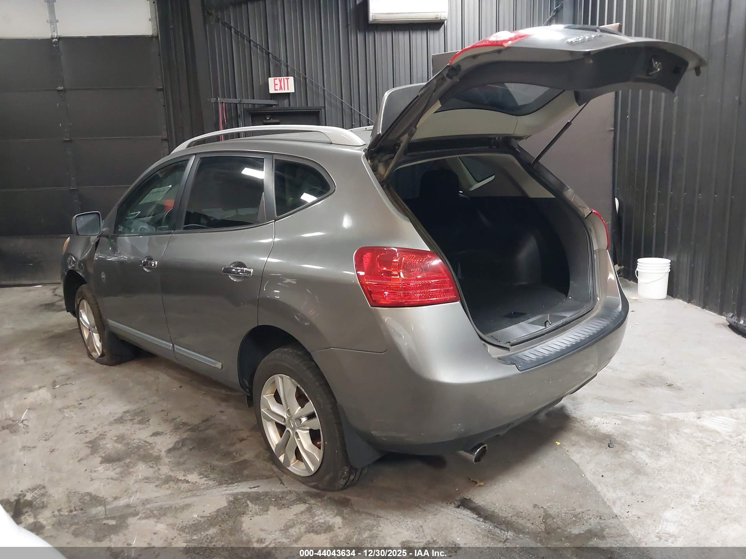 NISSAN ROGUE image 3