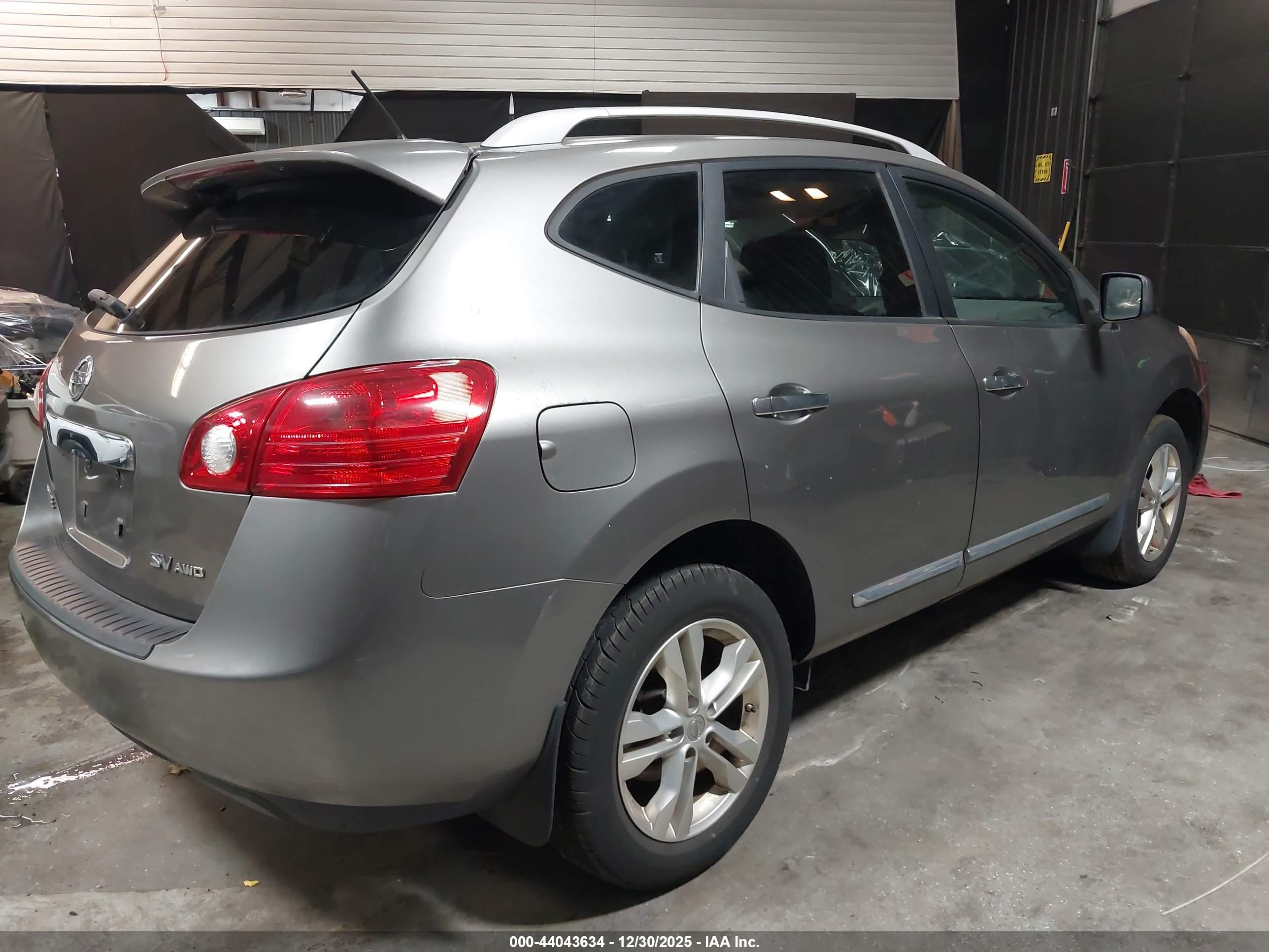 NISSAN ROGUE image 4