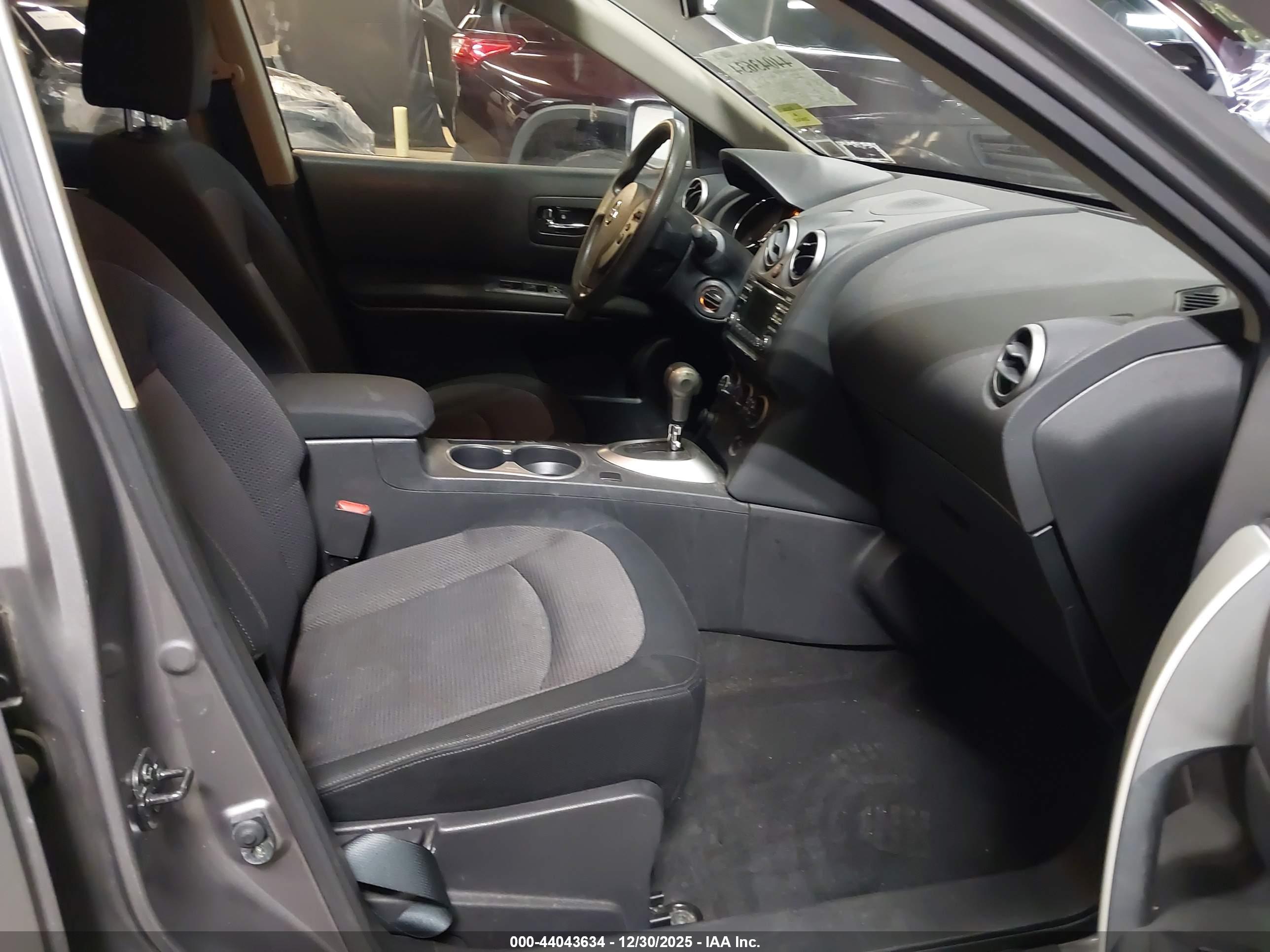 NISSAN ROGUE image 5