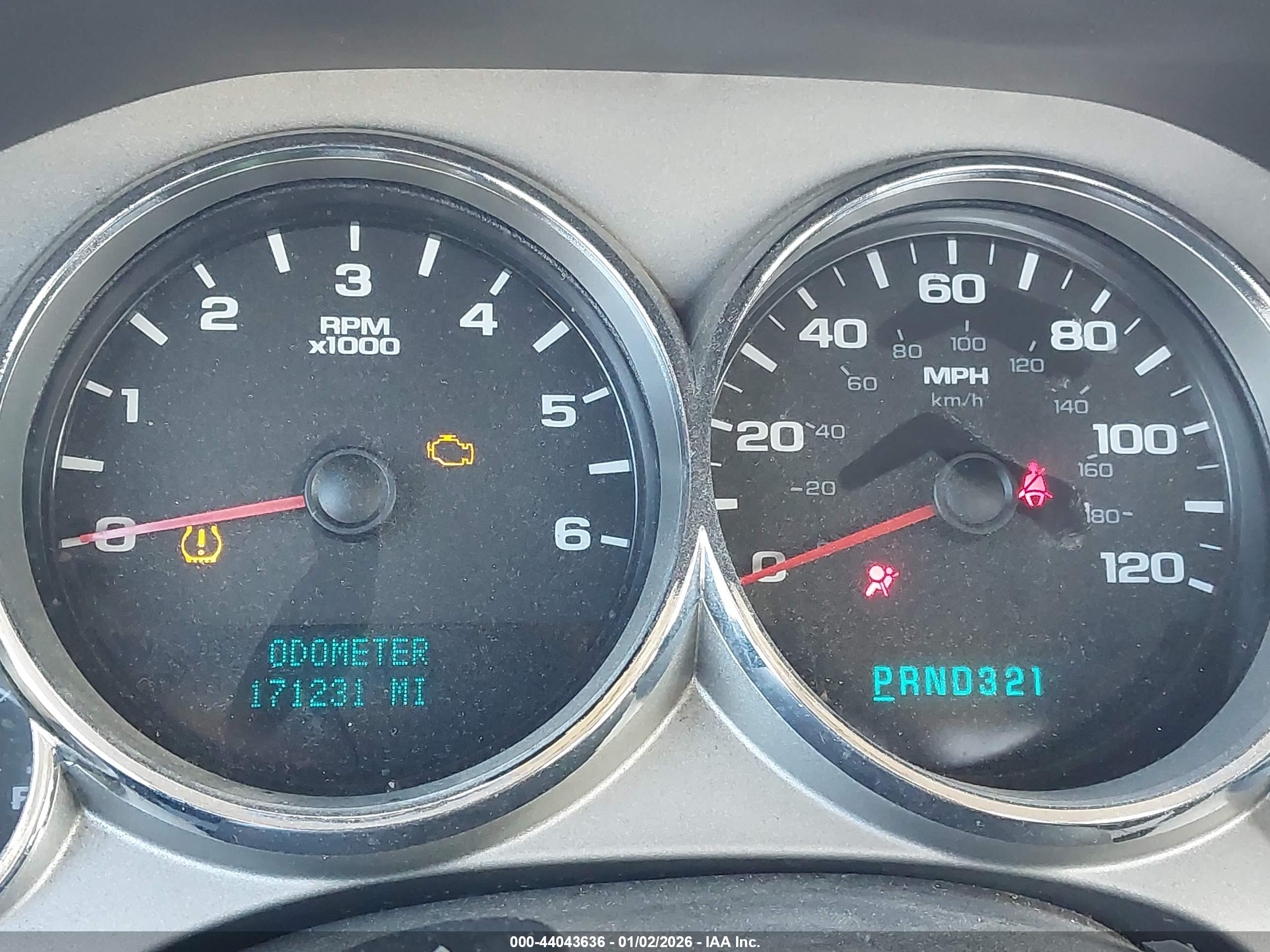 CHEVROLET SILVERADO image 7