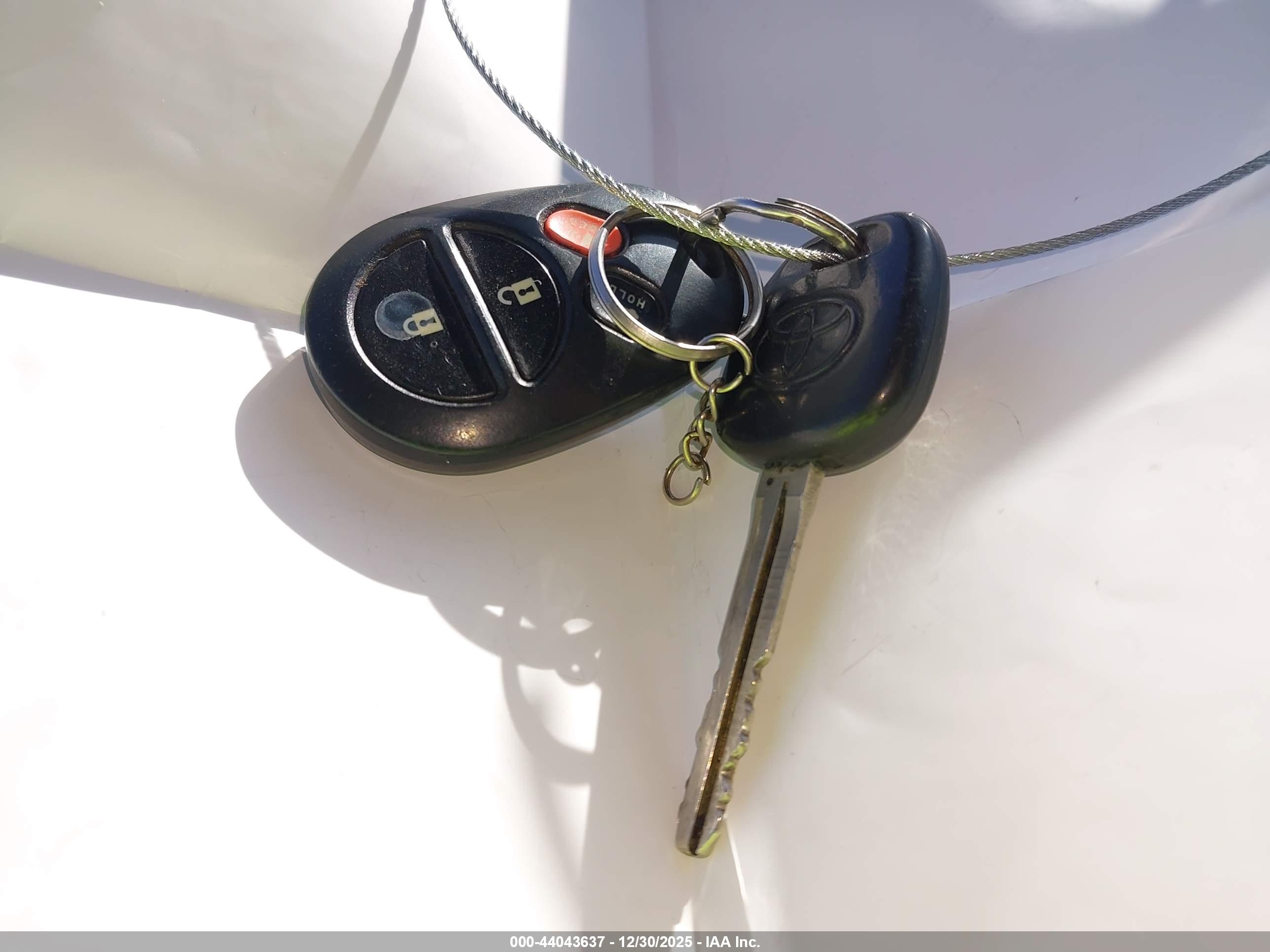 TOYOTA CAMRY image 11