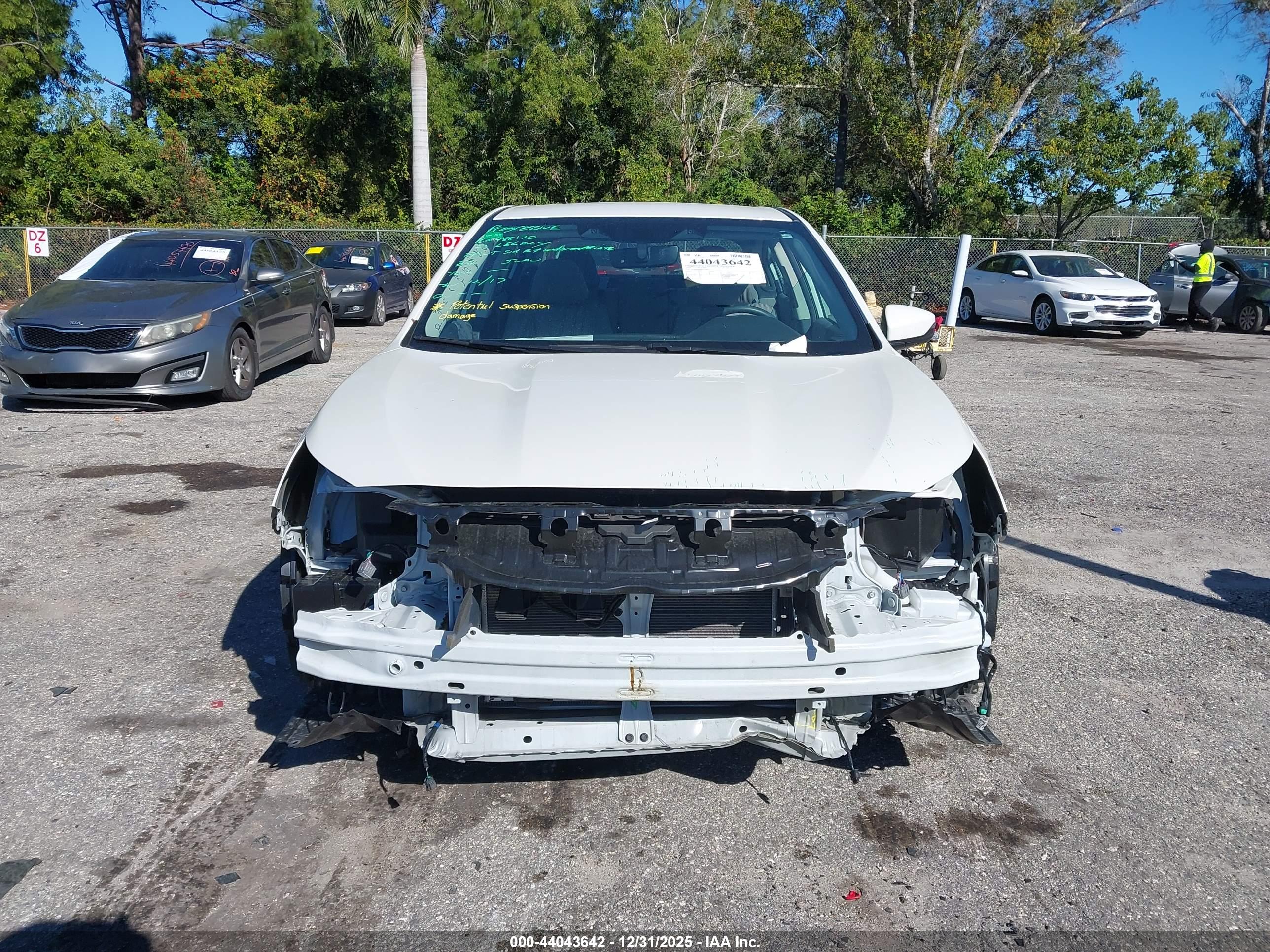 SUBARU LEGACY image 6