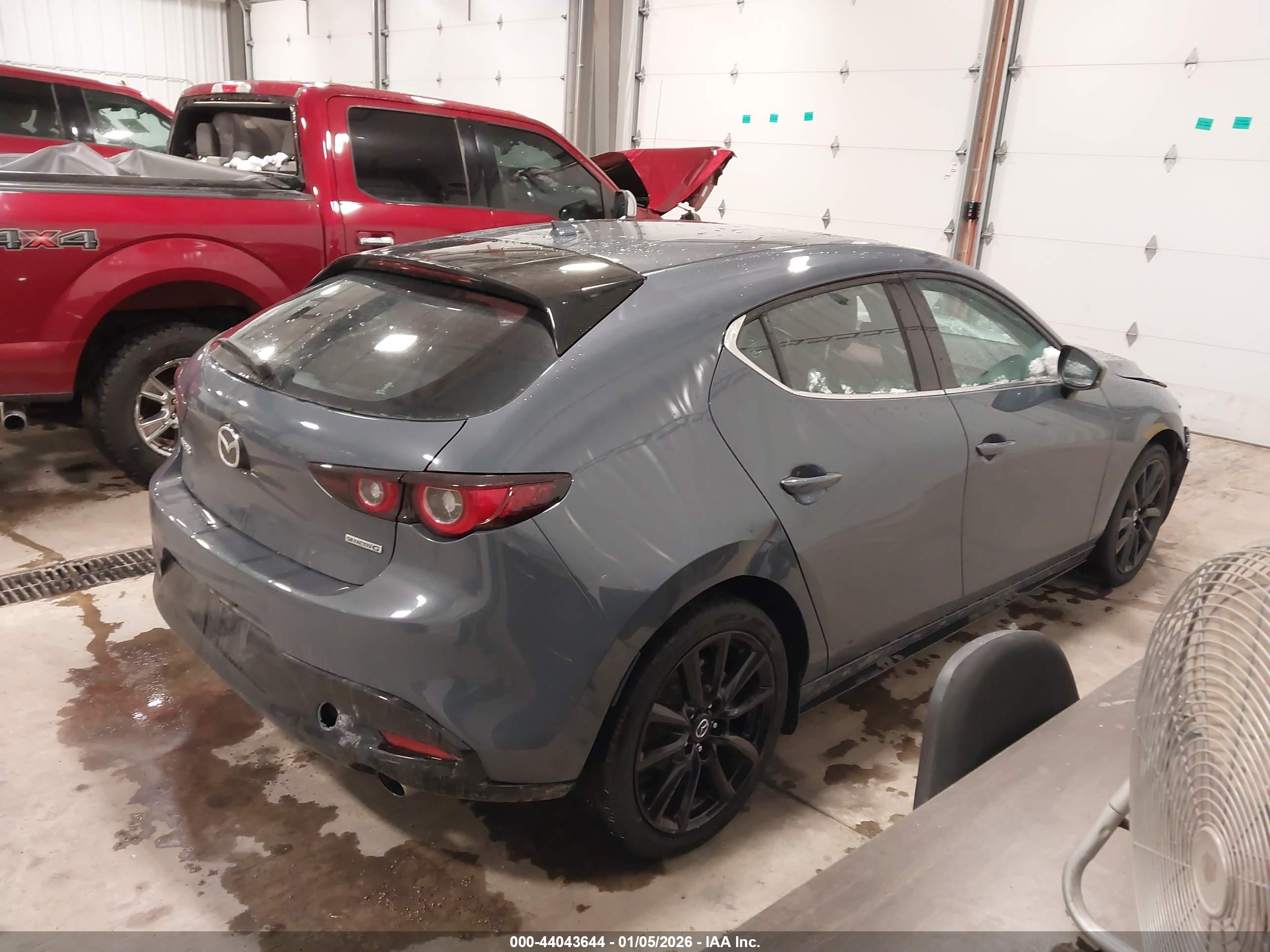 MAZDA MAZDA3 image 4