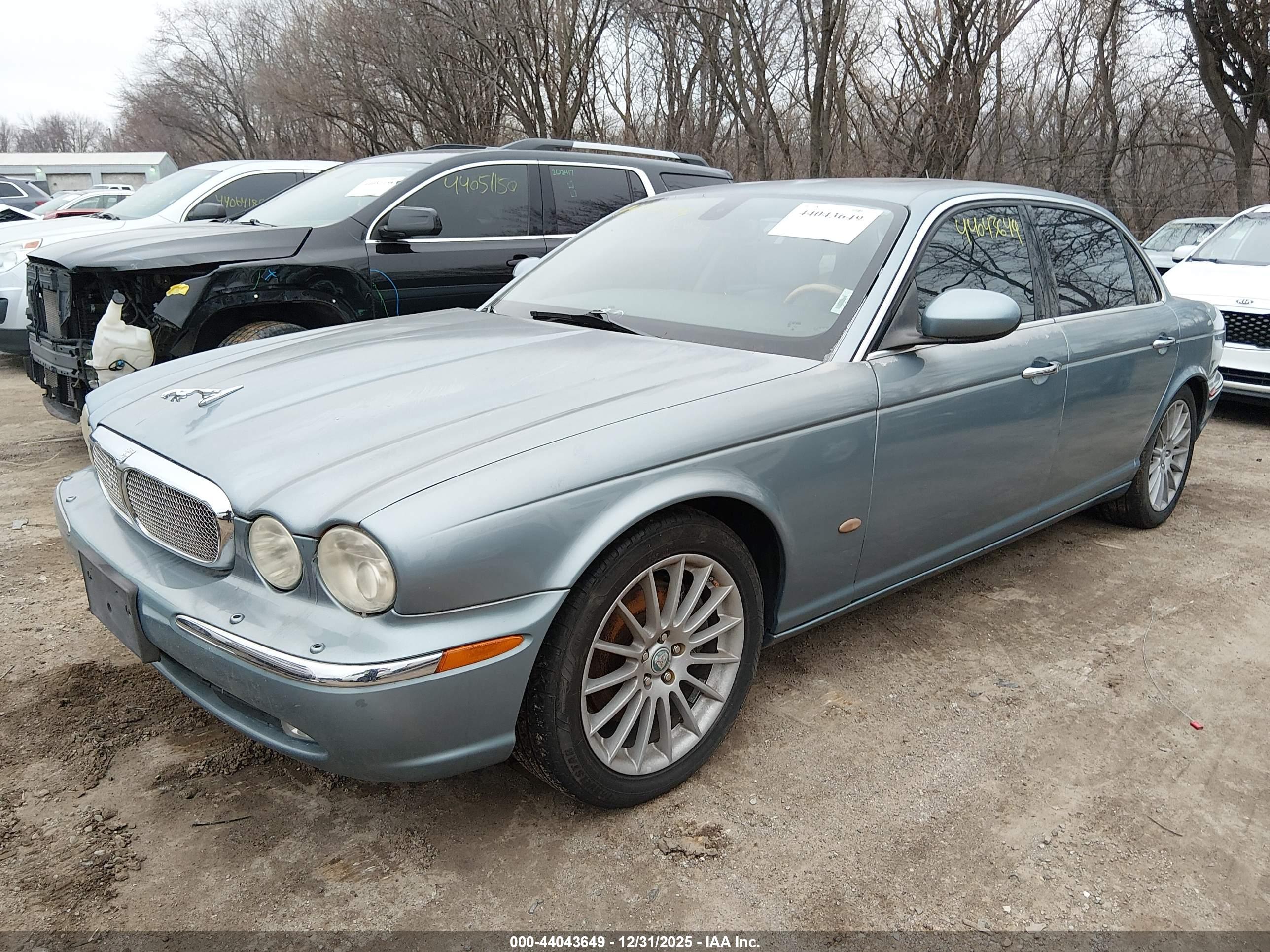 JAGUAR XJ image 2