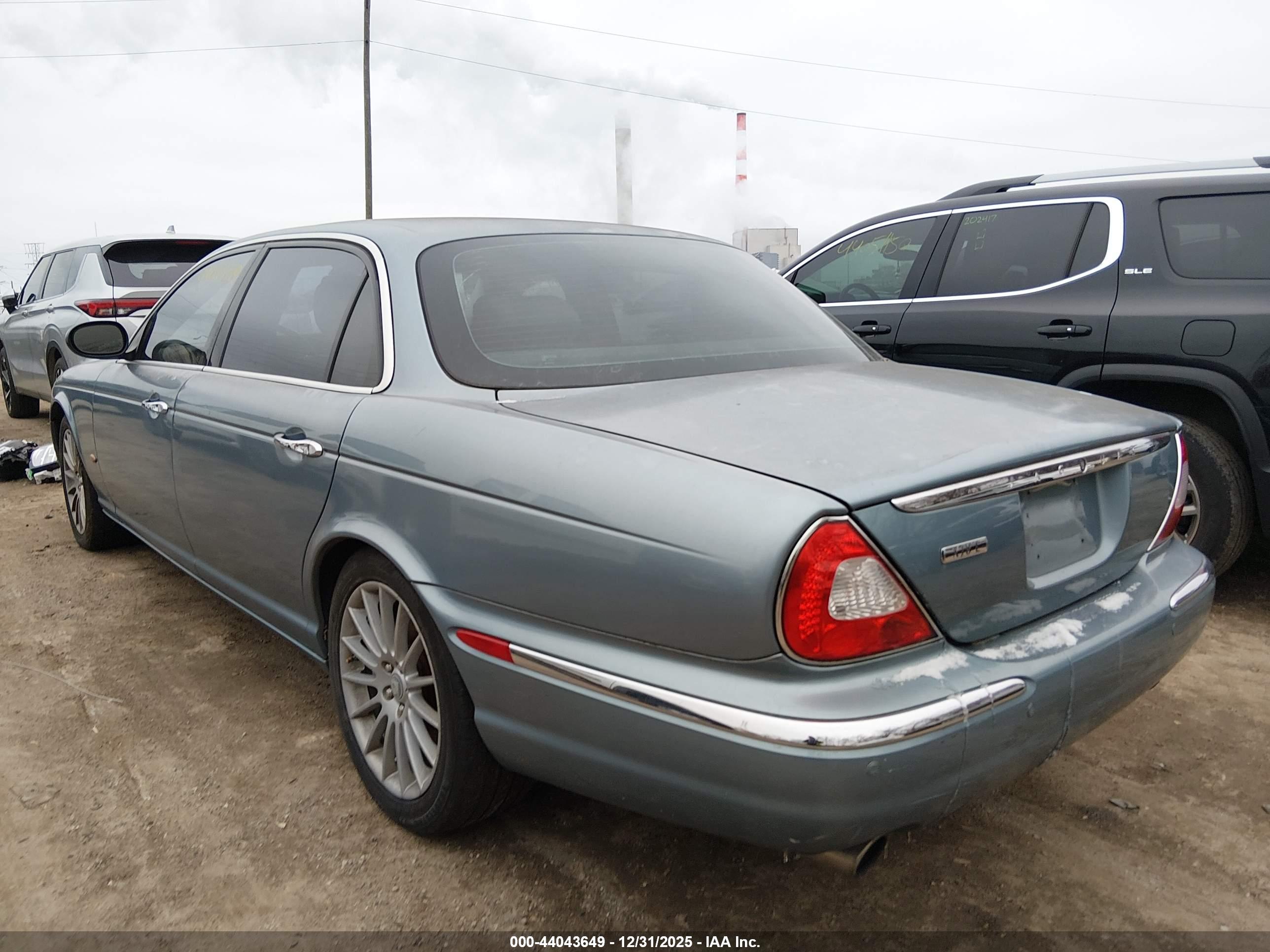 JAGUAR XJ image 3