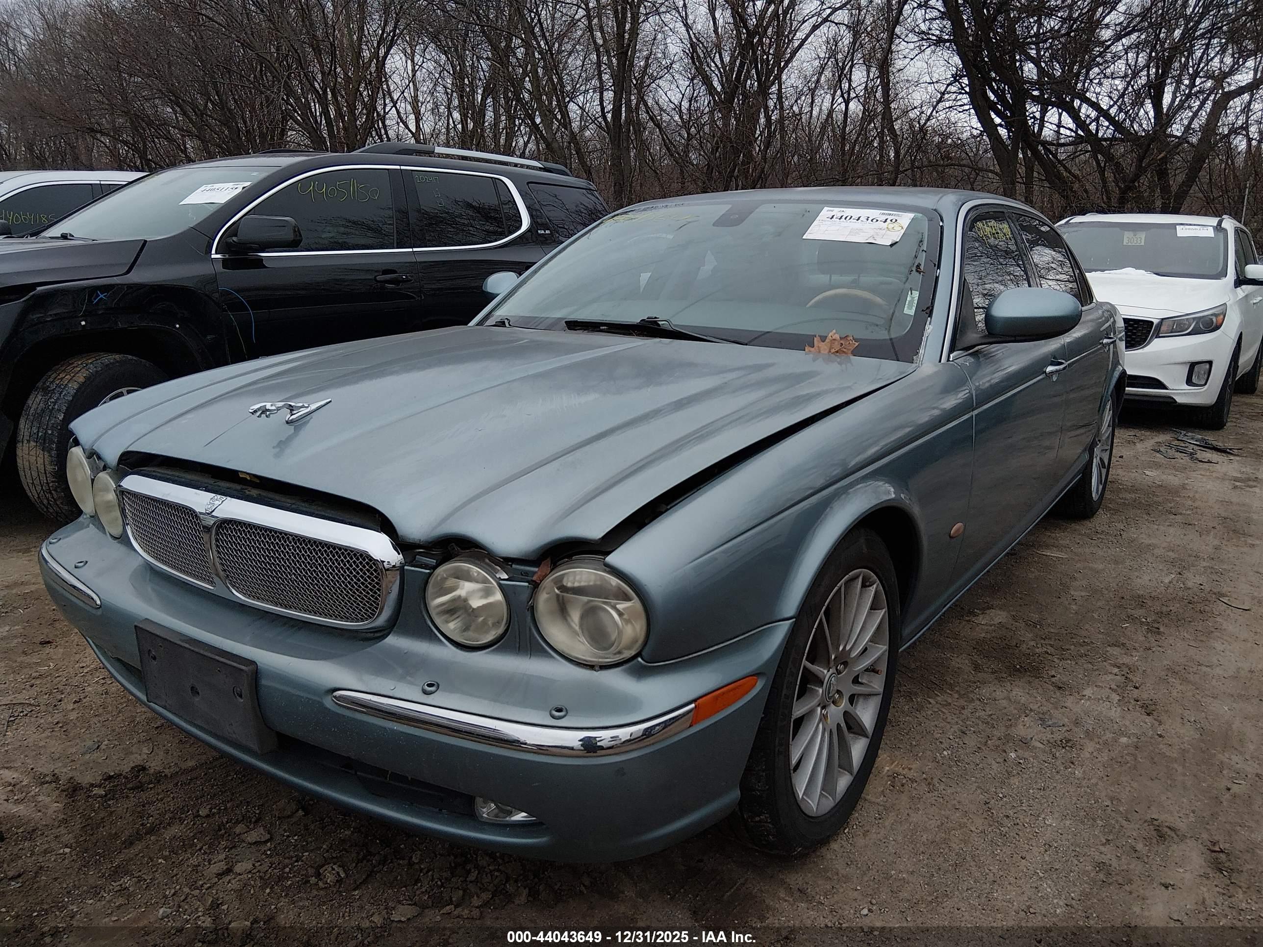 JAGUAR XJ image 6
