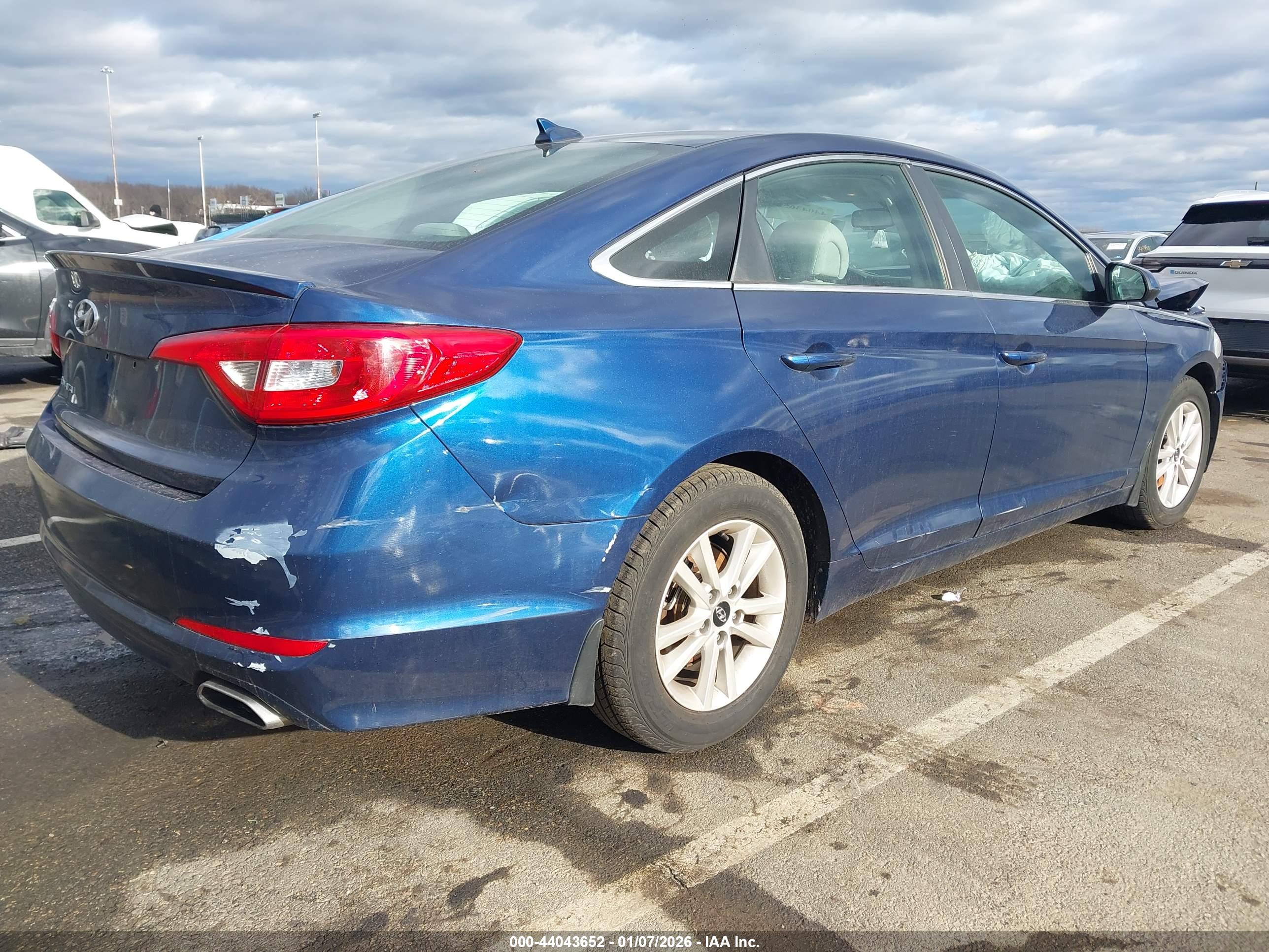 HYUNDAI SONATA image 4