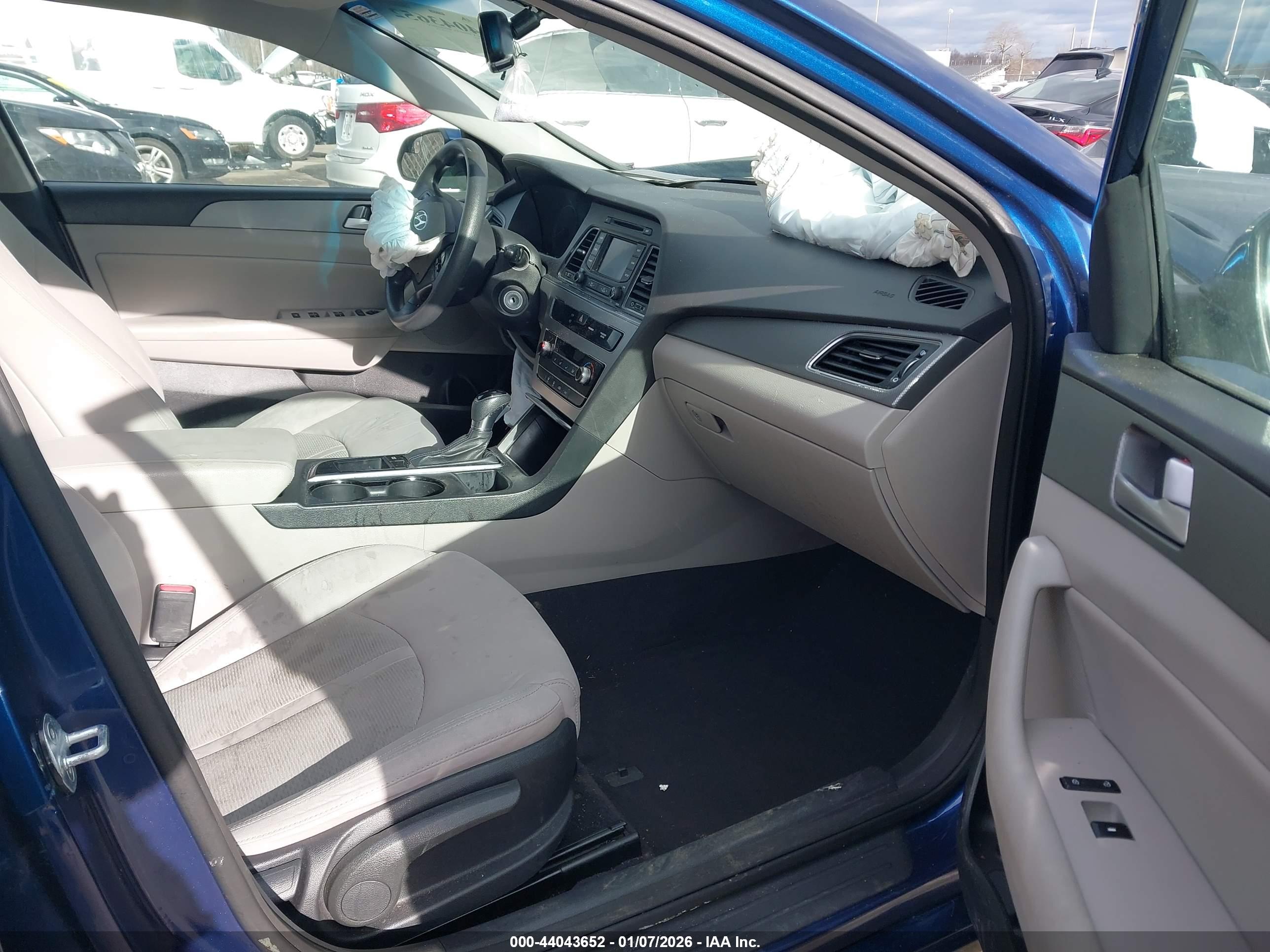 HYUNDAI SONATA image 5